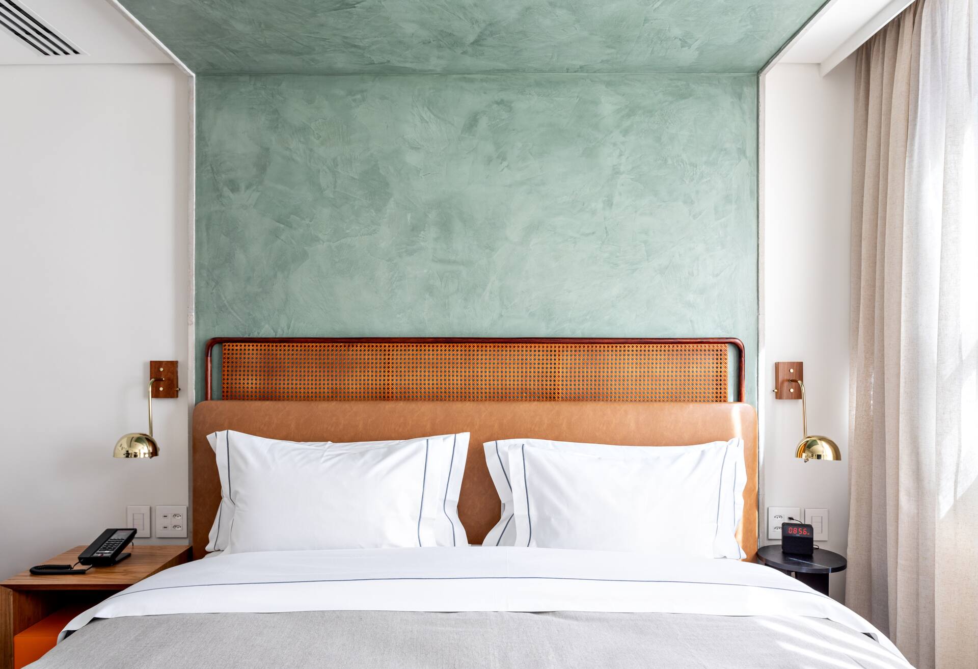 1 King Bed Premium Room