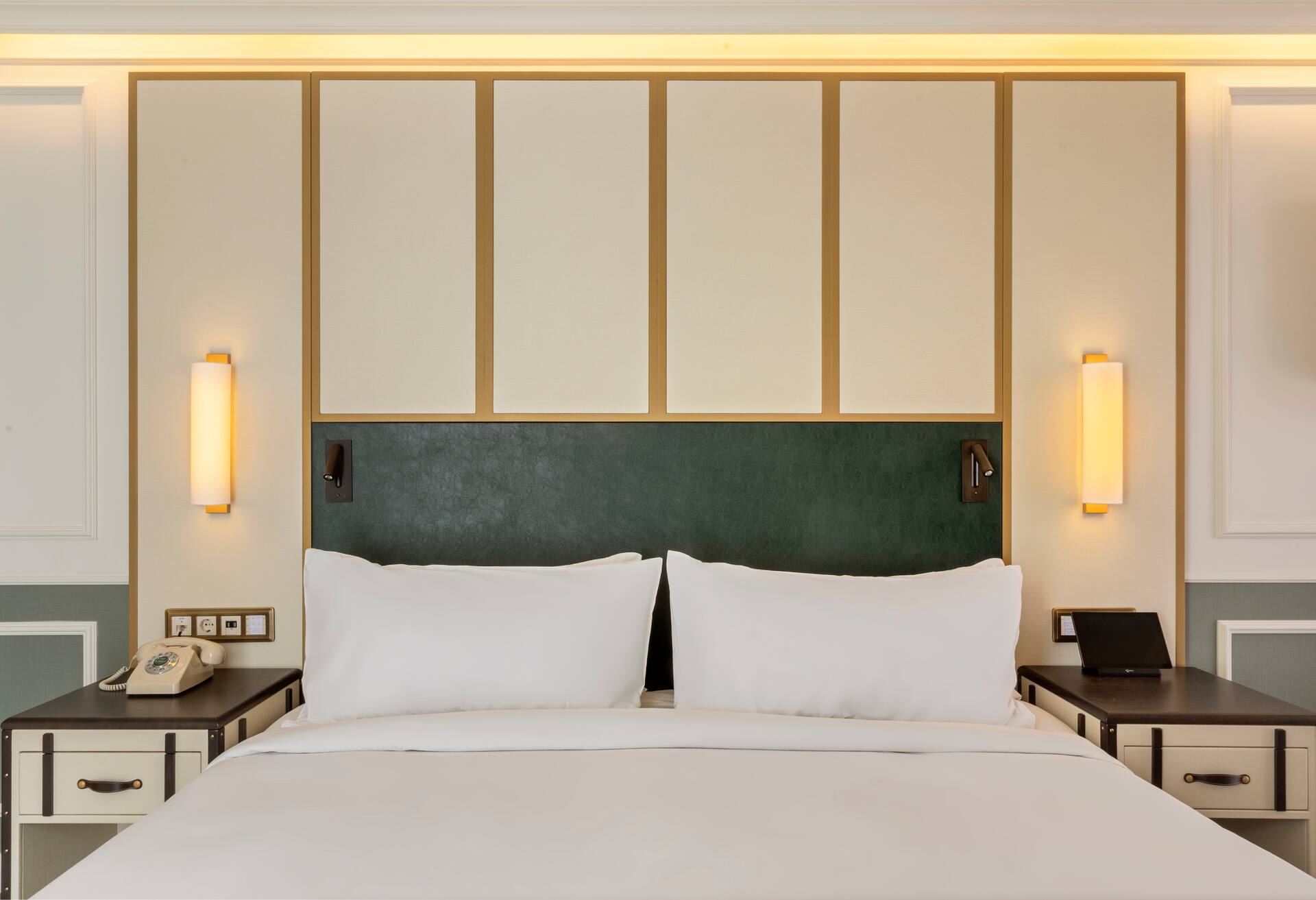 King Premium Corner Room
