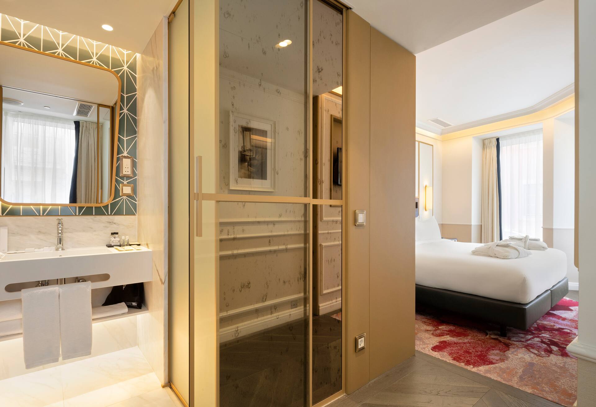 City Corner Suite