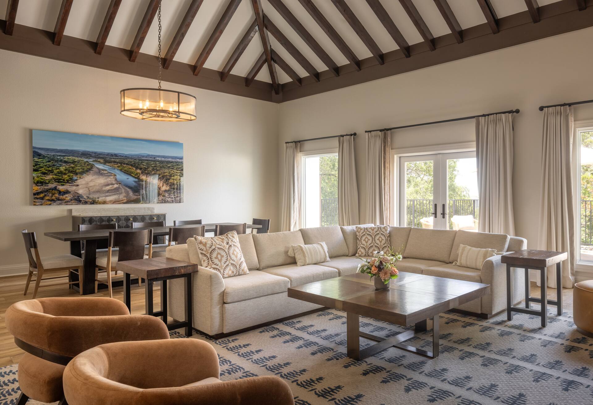 Villa Briscoe 1 Bedroom Suite- Patio- King Bd