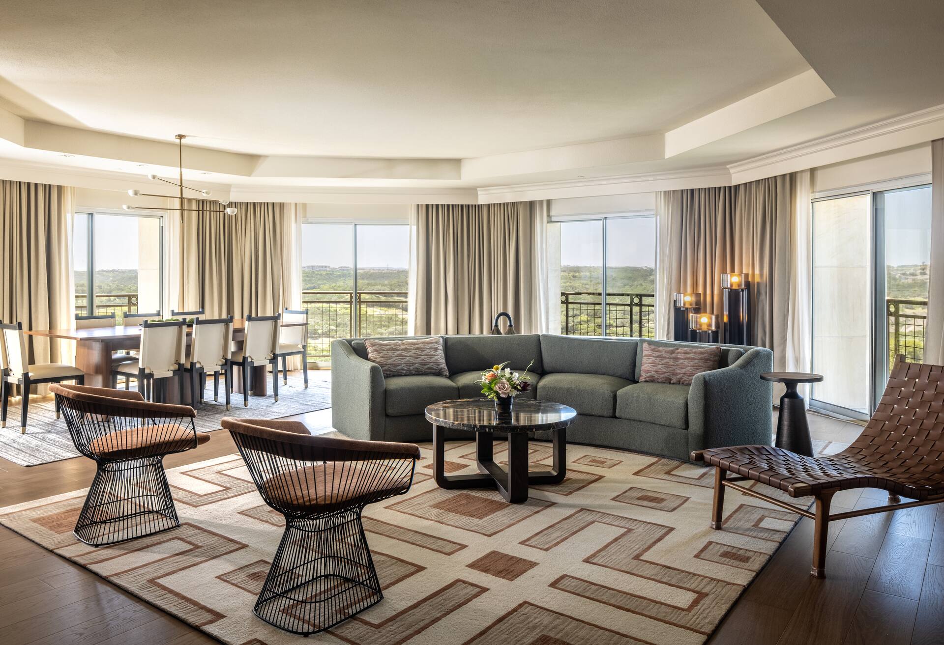 Presidential 1 Bedroom Suite - 1 King Bed