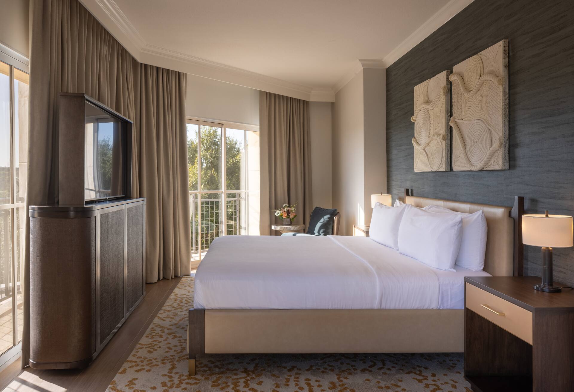 Texas 2 Bedroom King Bed Suite- Hills View