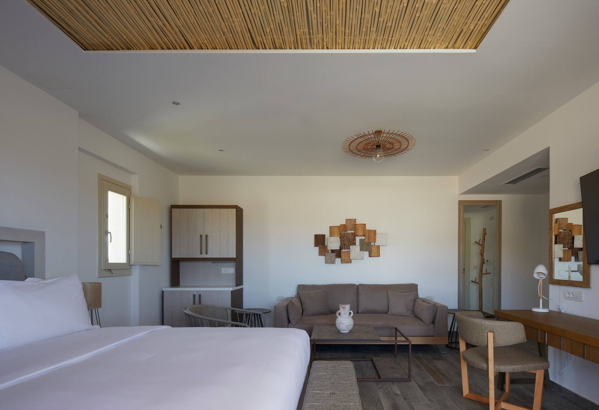 King Junior Suite with Hot Tub