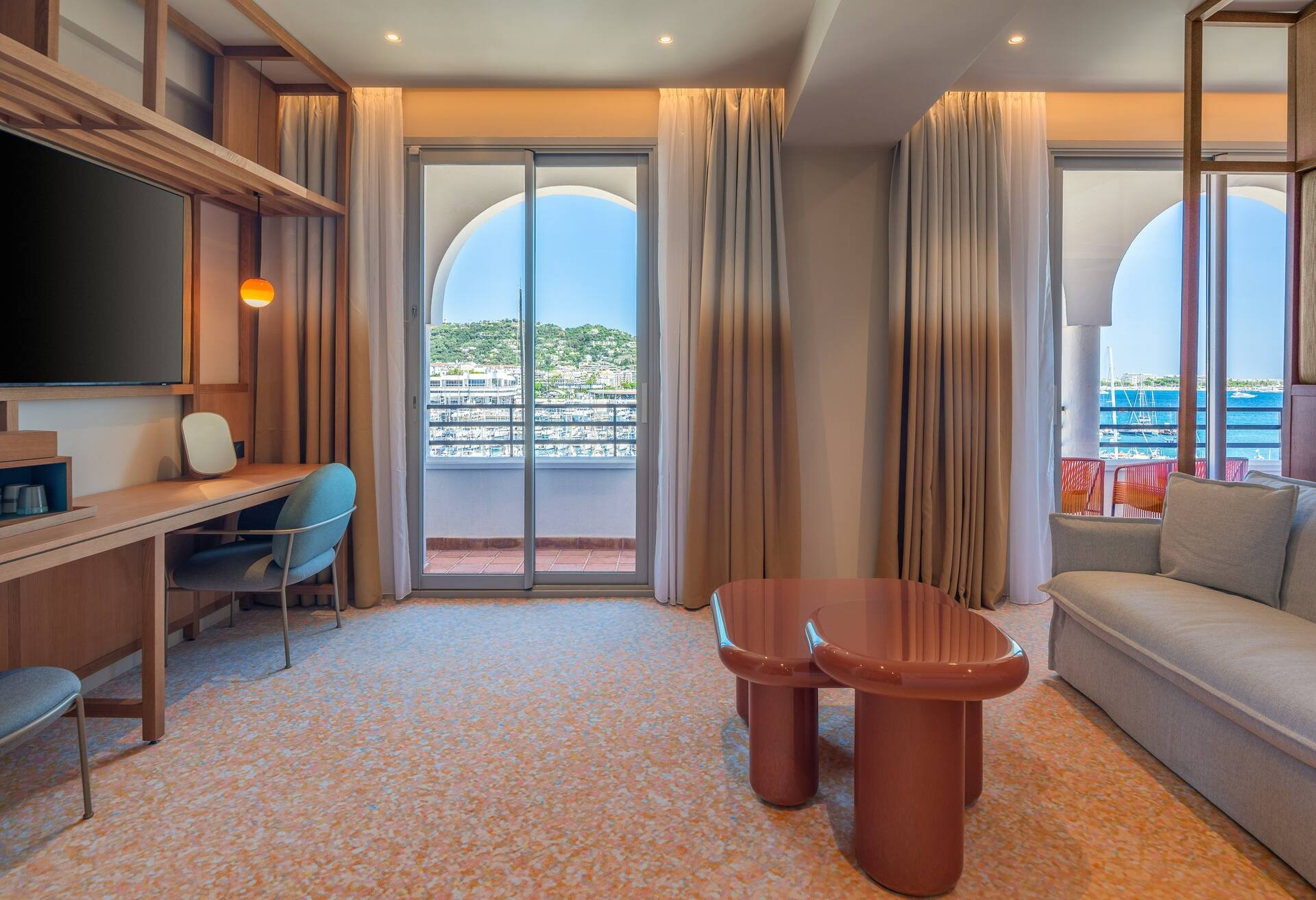 King Junior Suite with Sea View