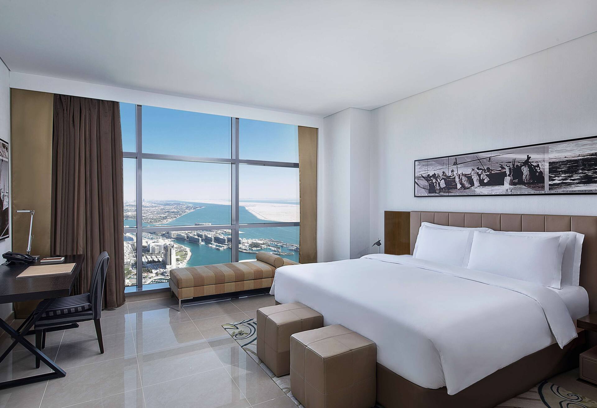 King Three Bedroom Apartment with Sea View photo 1