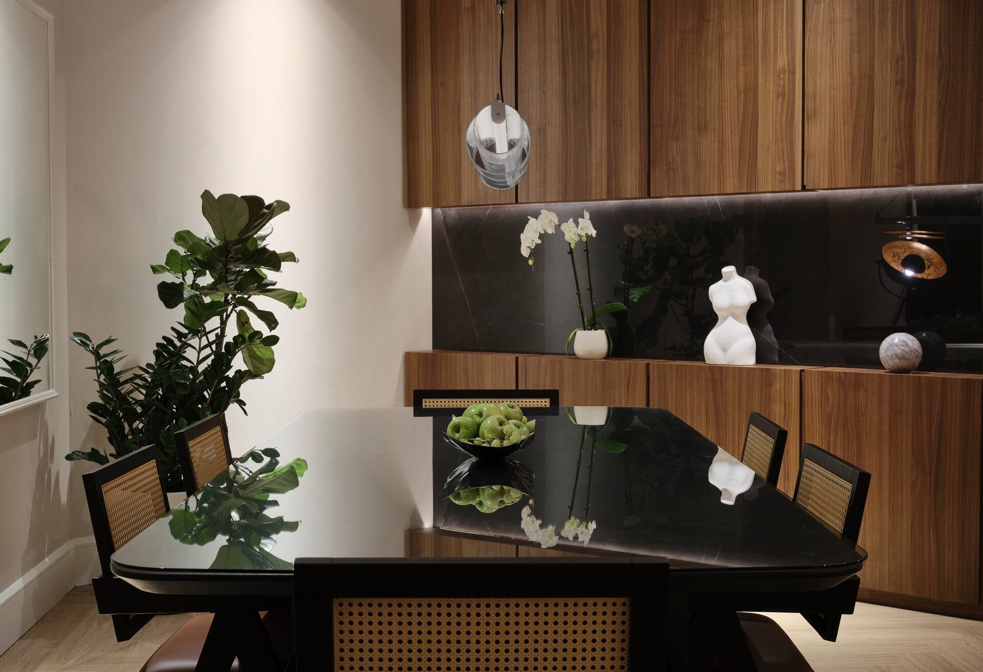 One King Apartment Suite