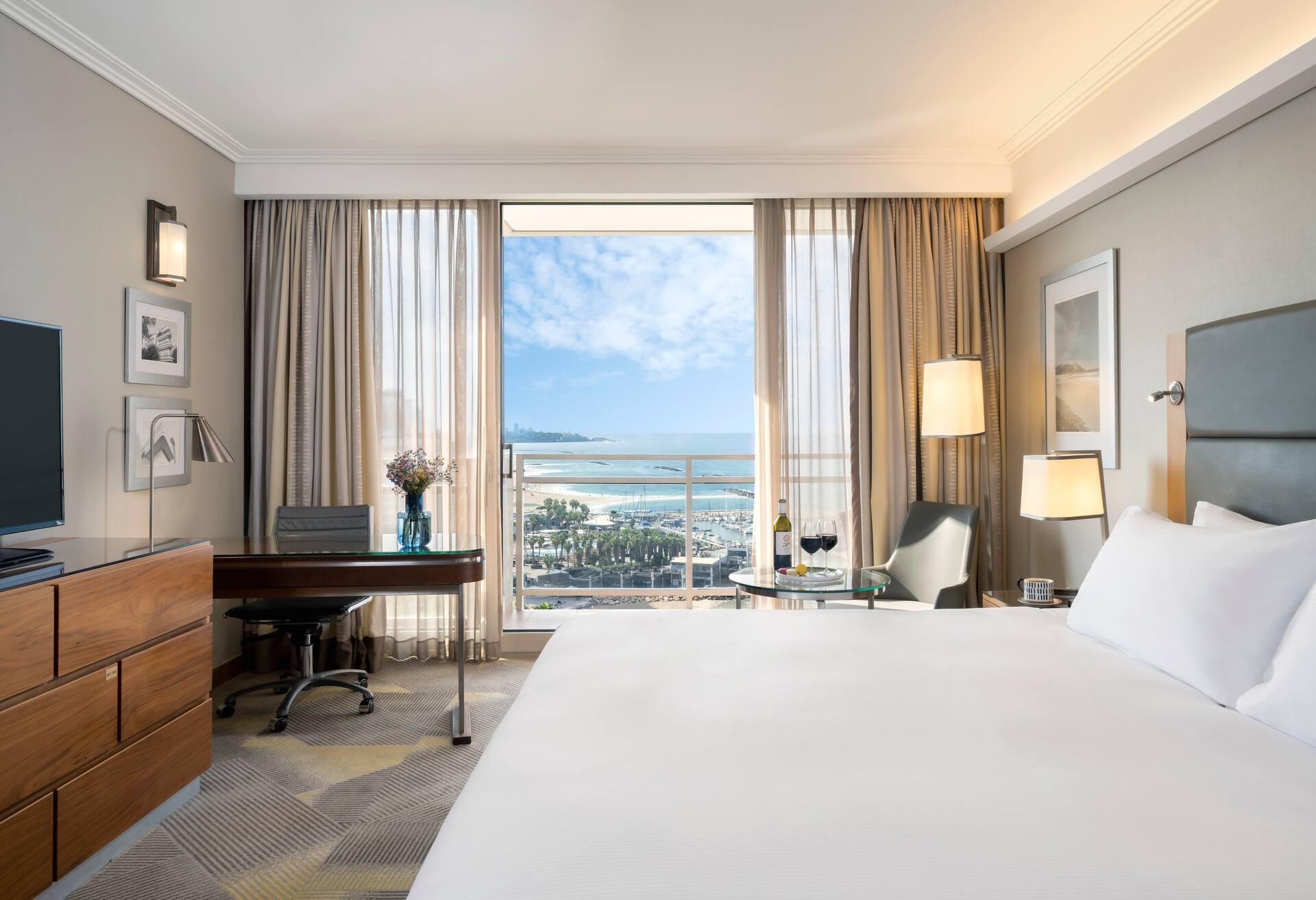 King Premium Deluxe Room with Sea View photo 3