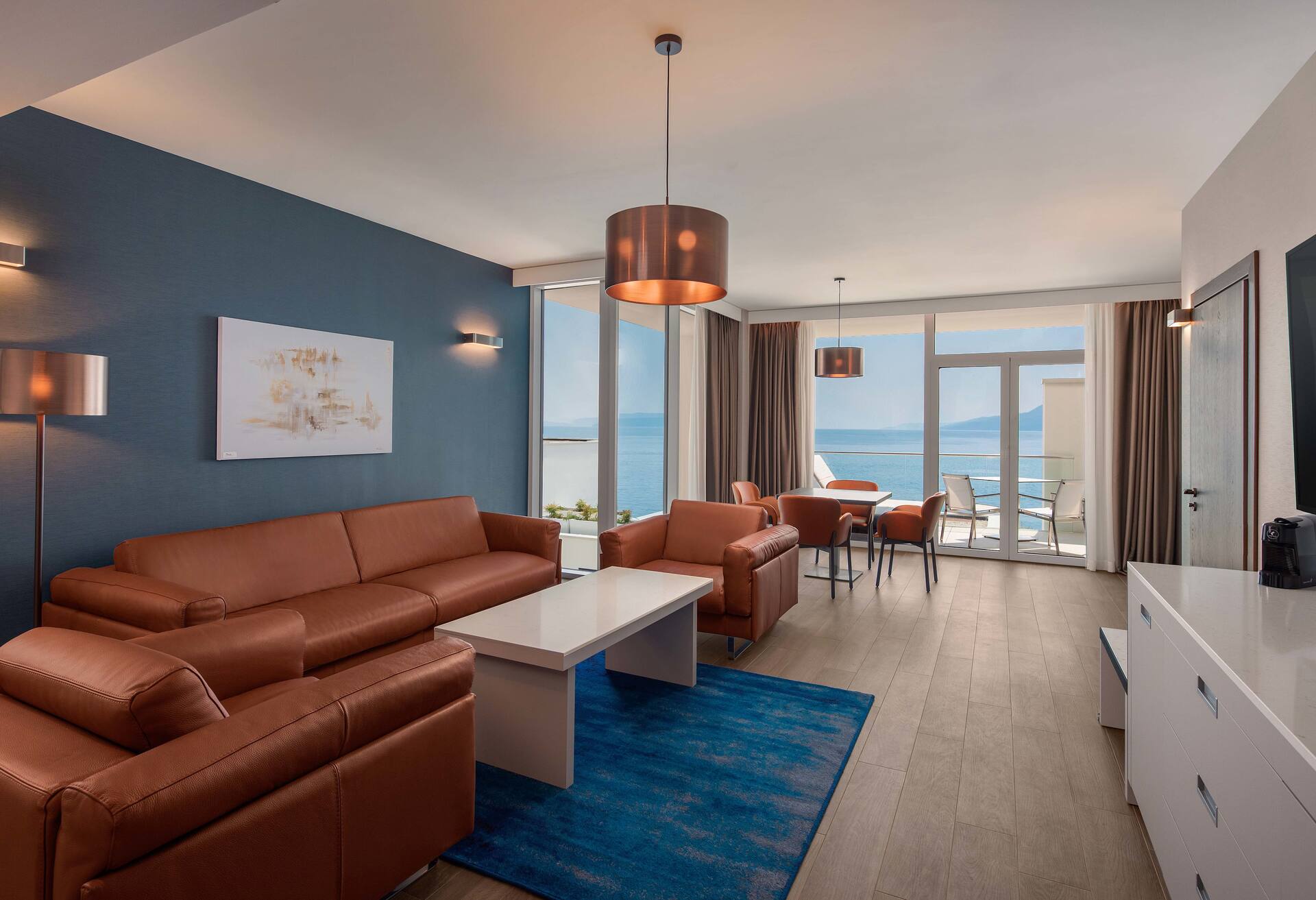 Deluxe One Bedroom Seaview Villa thumbnail 6