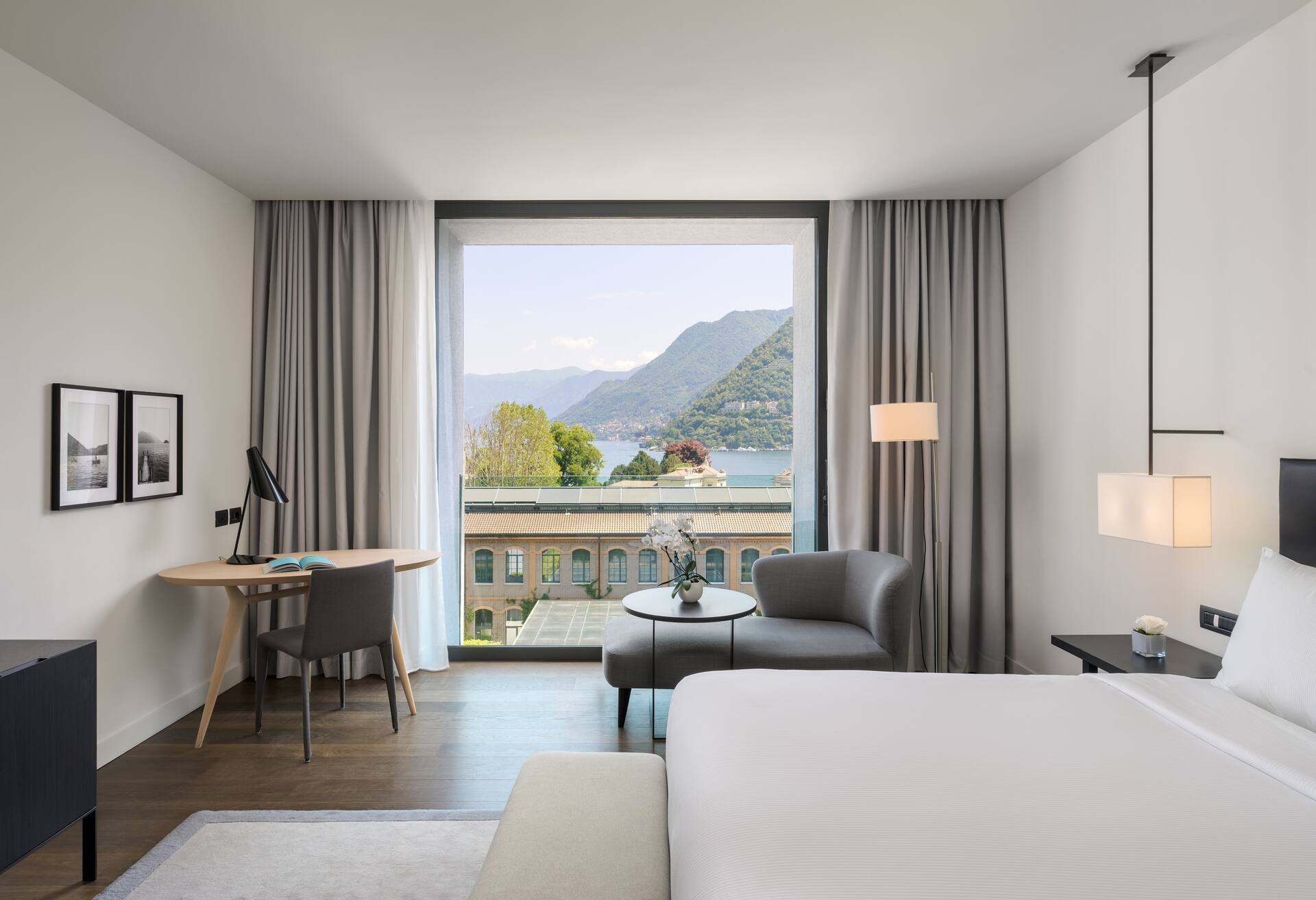 King Premium Room with Lake View