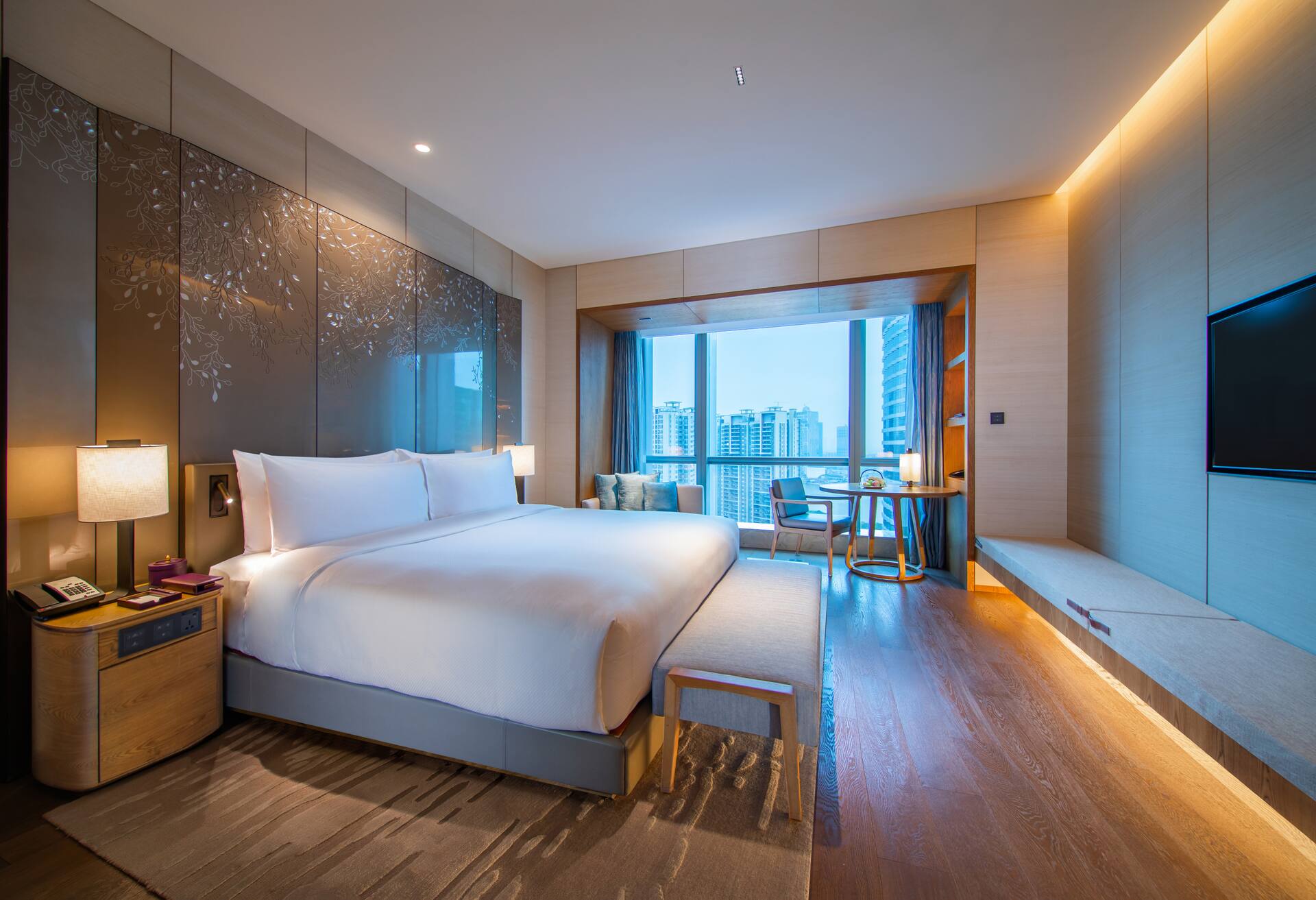 King Executive Room thumbnail 5