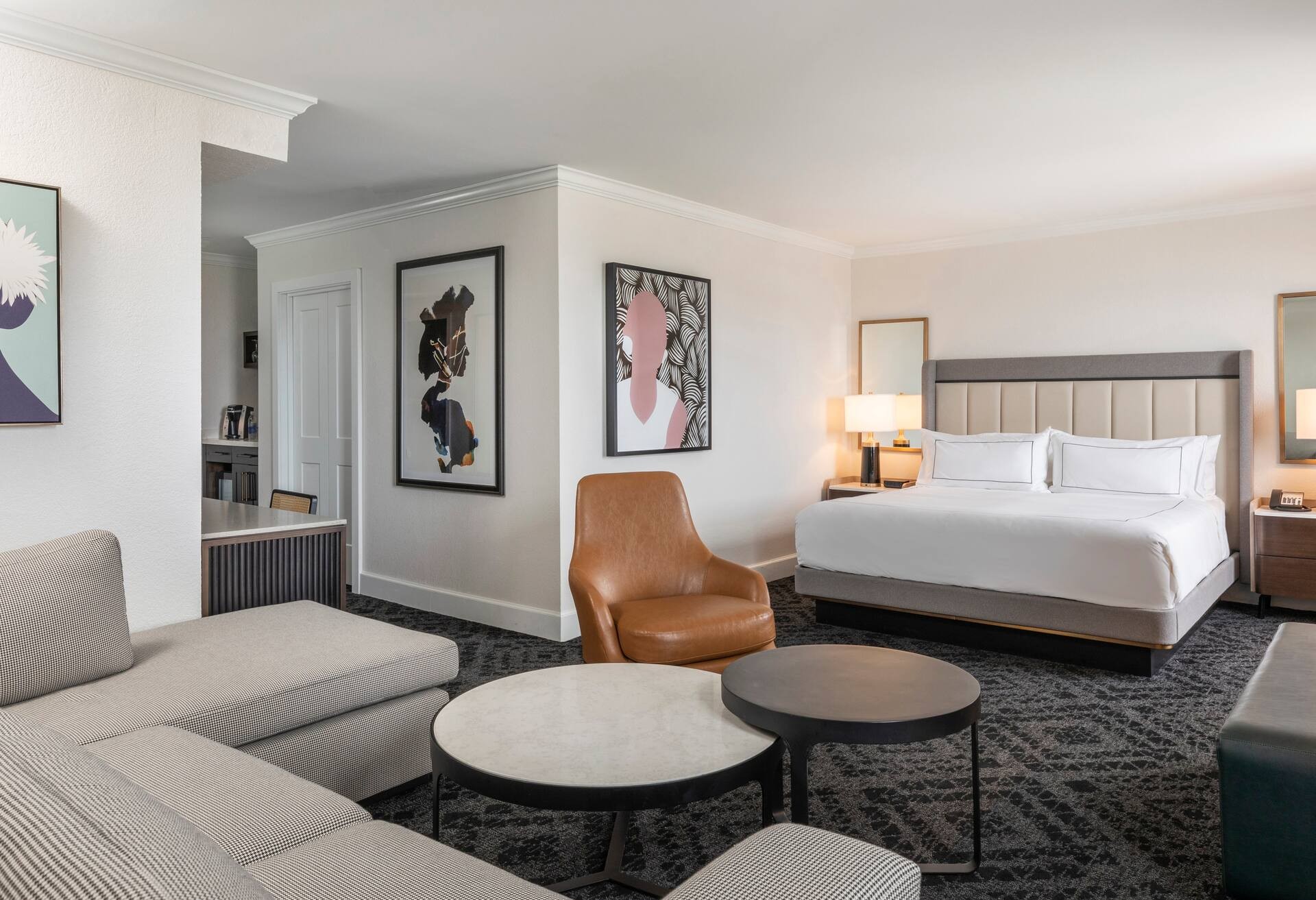 1 King Bed Studio Suite with City View photo 1