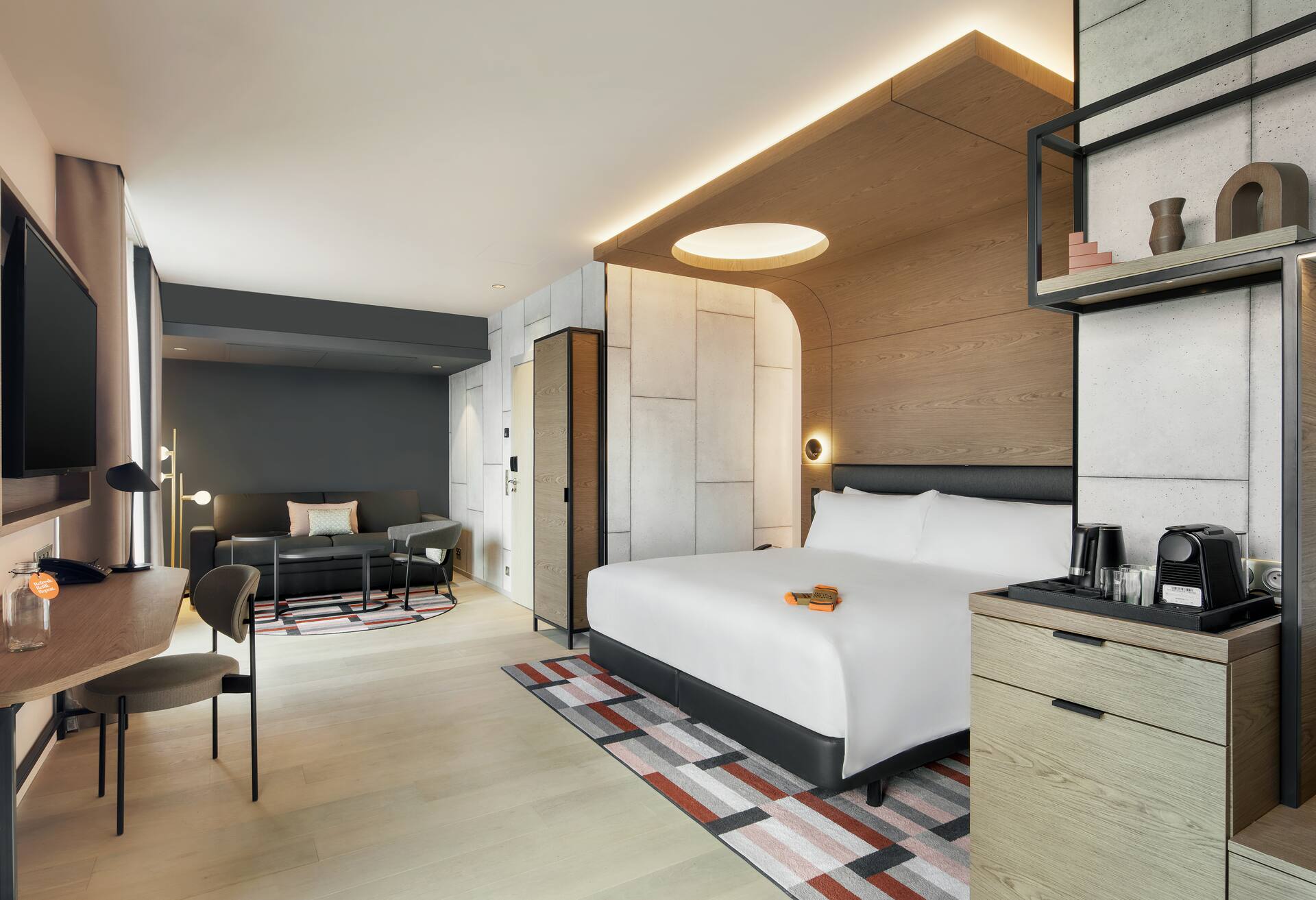Eiffel Terrace Escape photo 1
