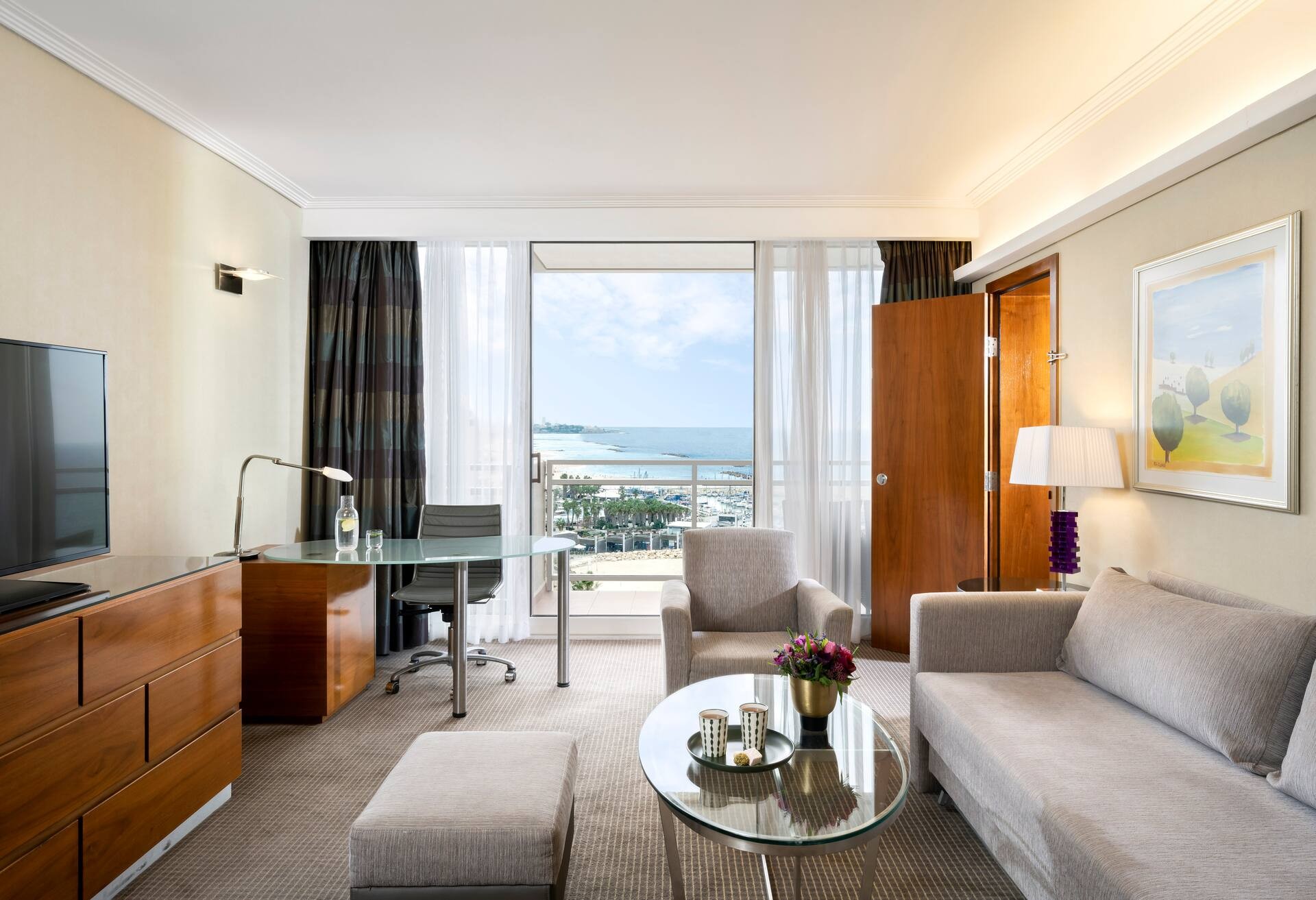 King Corner Suite with Sea View photo 3