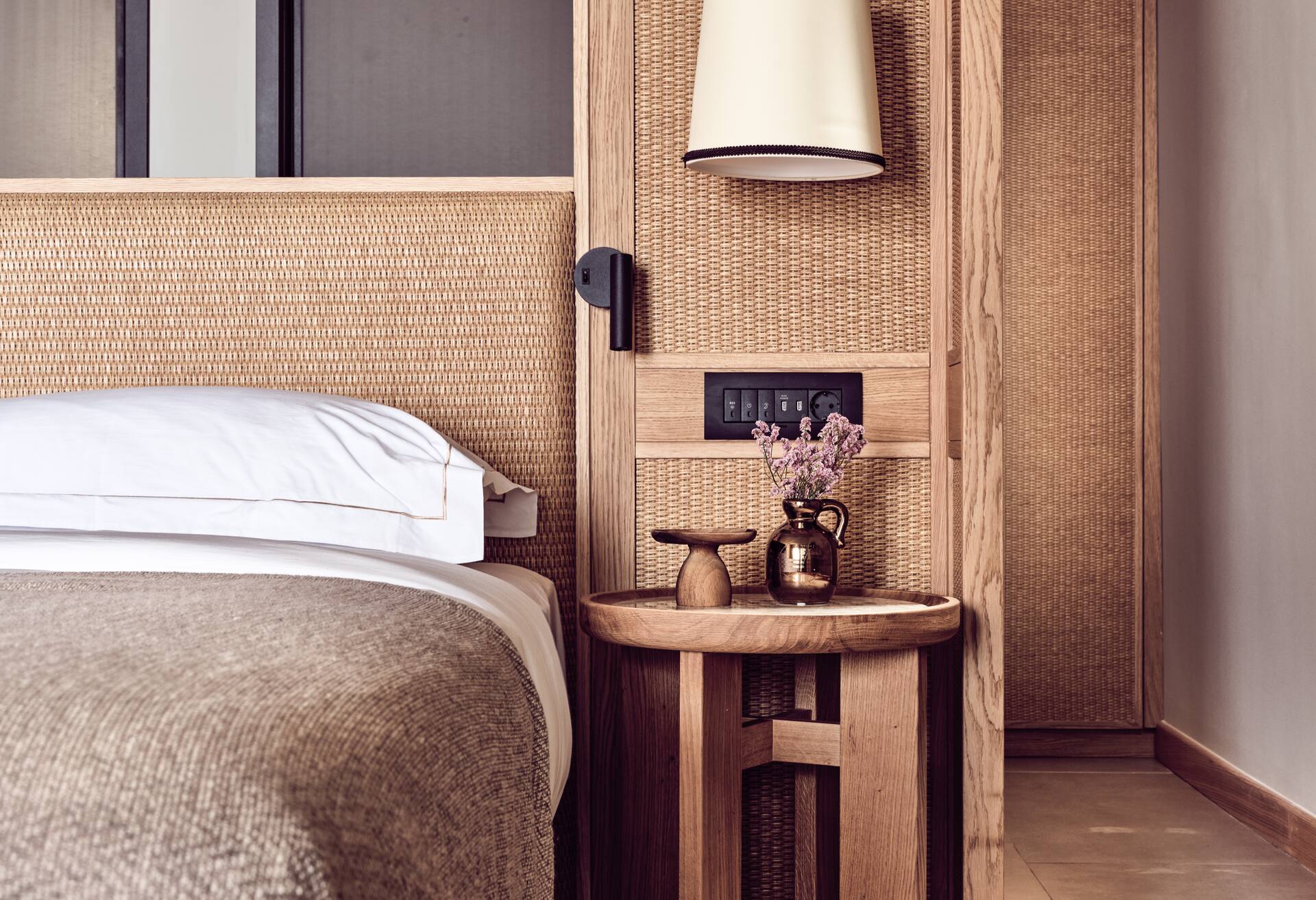 King Grand Deluxe Room with Sea View thumbnail 5