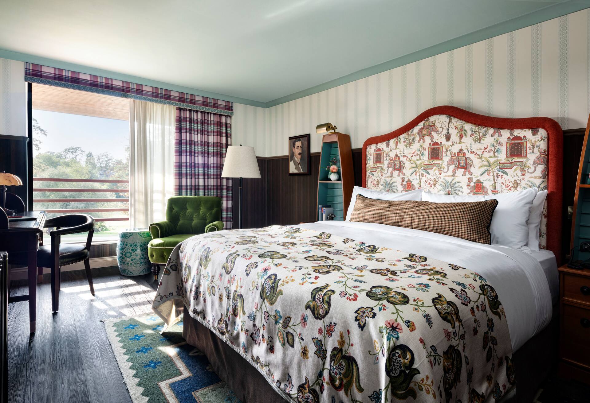 King Graduate Room with River View photo 1