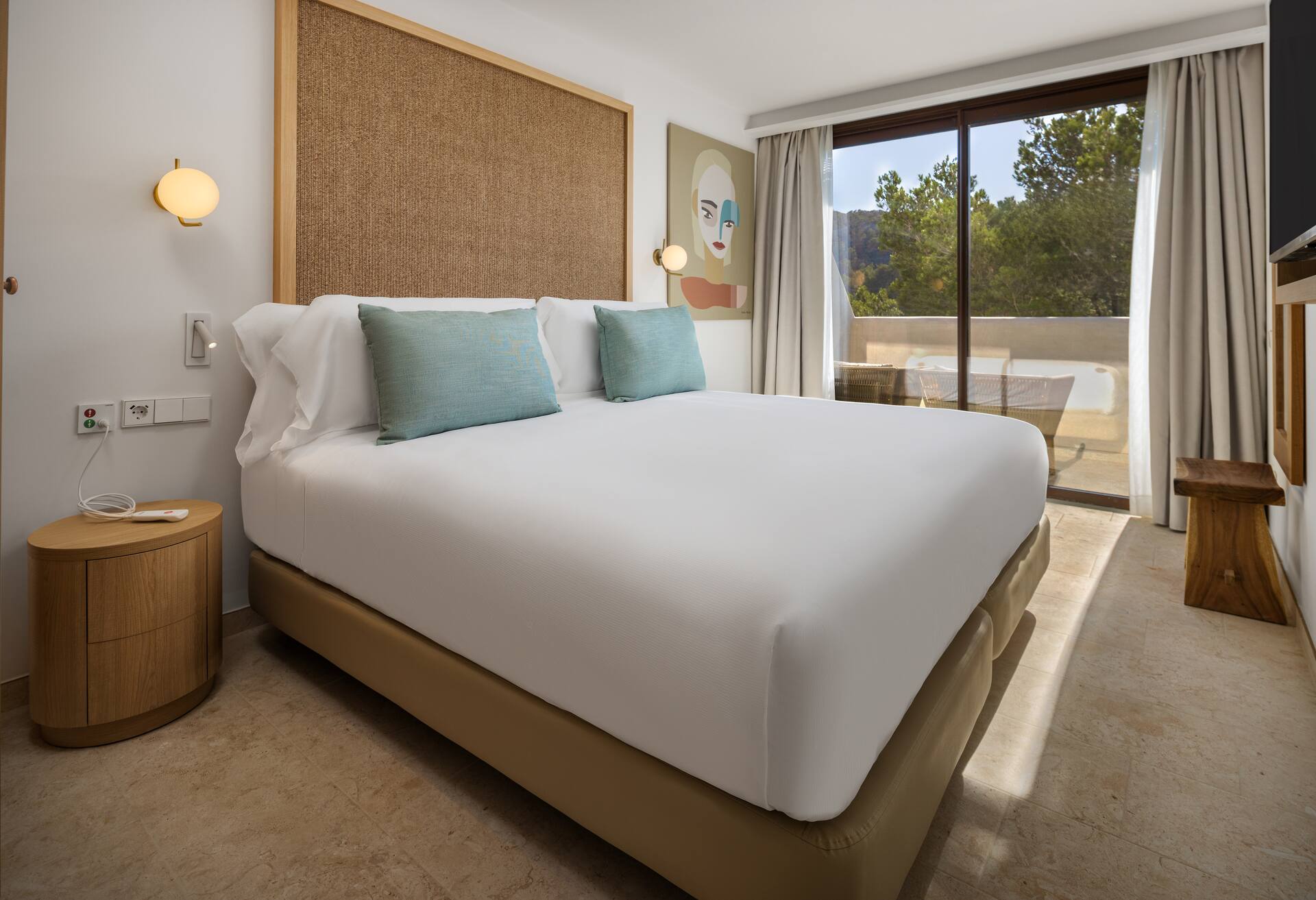 King Superior Room