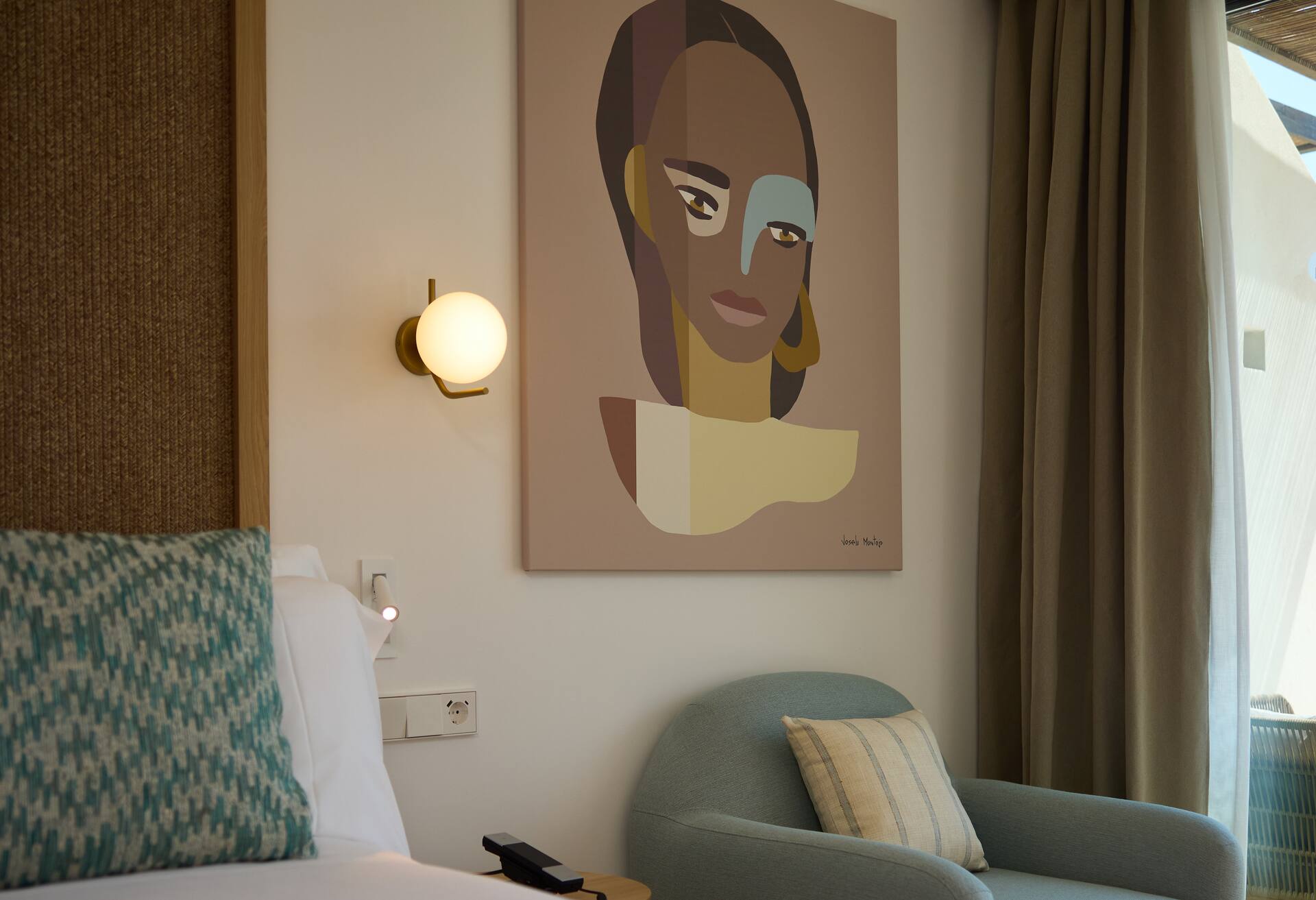 King Superior Room photo 3