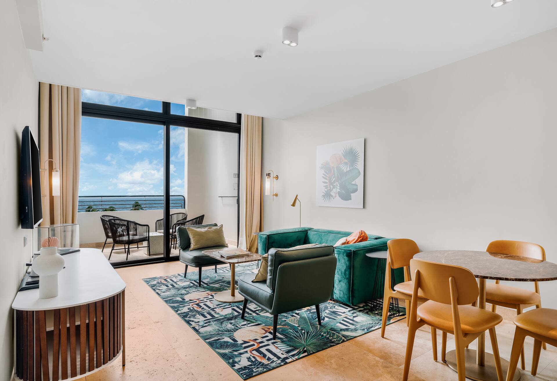 Penthouse Suite-1 King Bed-oceanview thumbnail 6