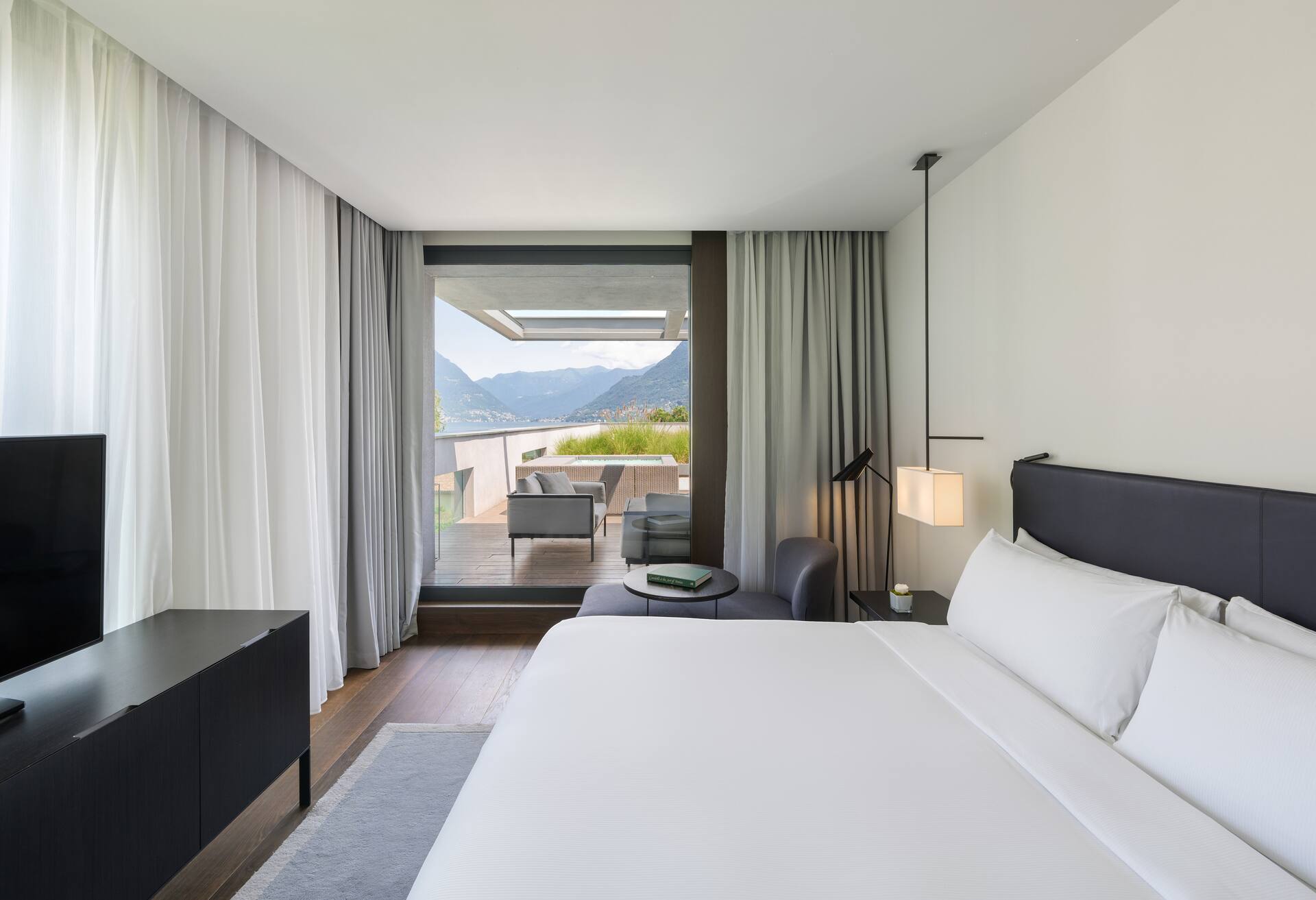 Superior Rooftop Suite