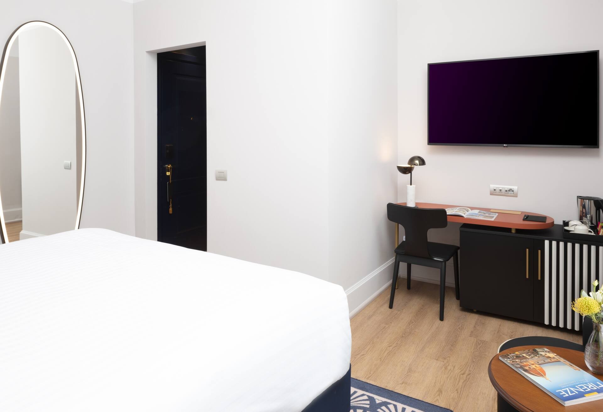 King Accessible Classic Room thumbnail 5