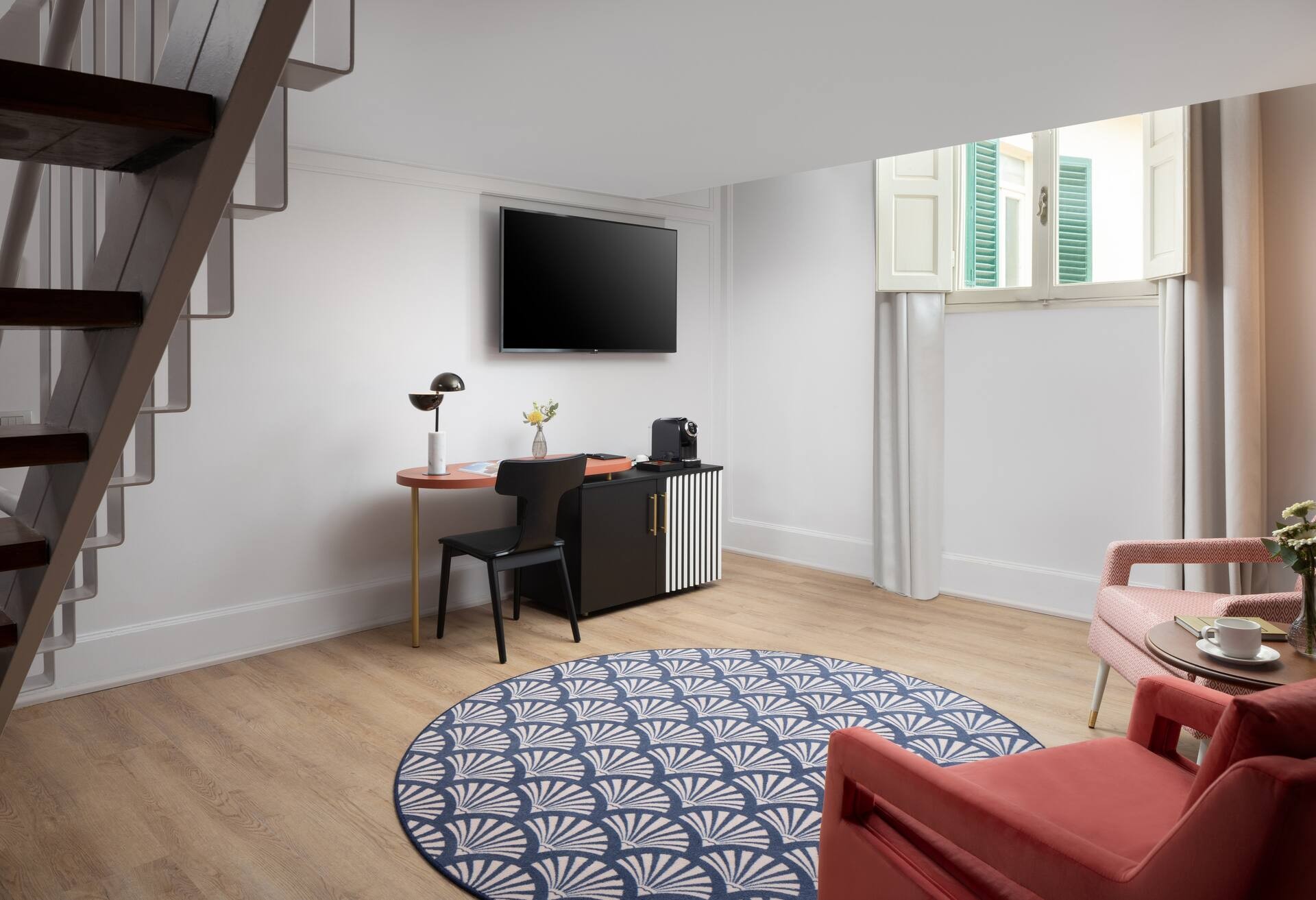 Premium Anglo Suite thumbnail 5