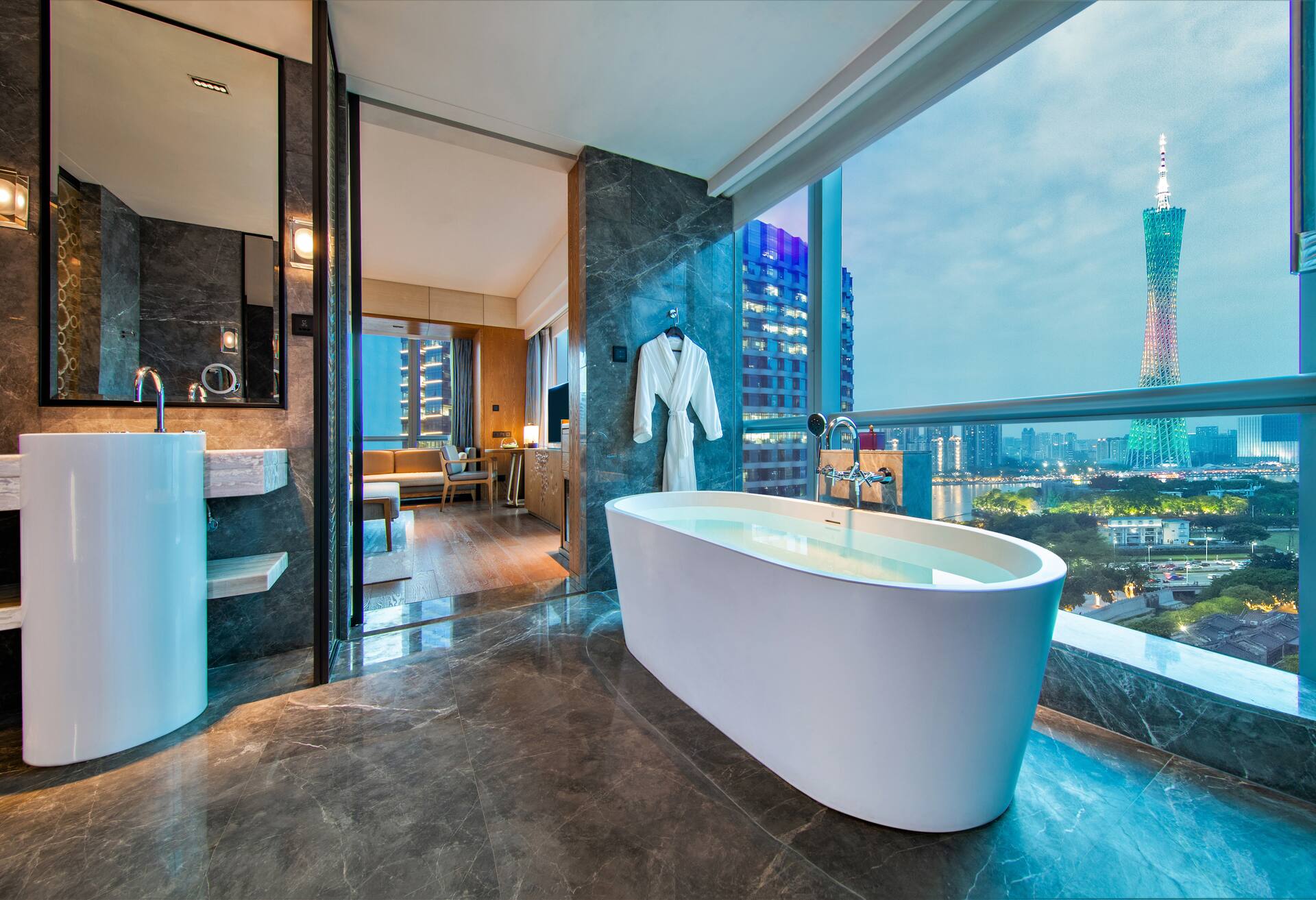 King Premier Room Canton Tower River View