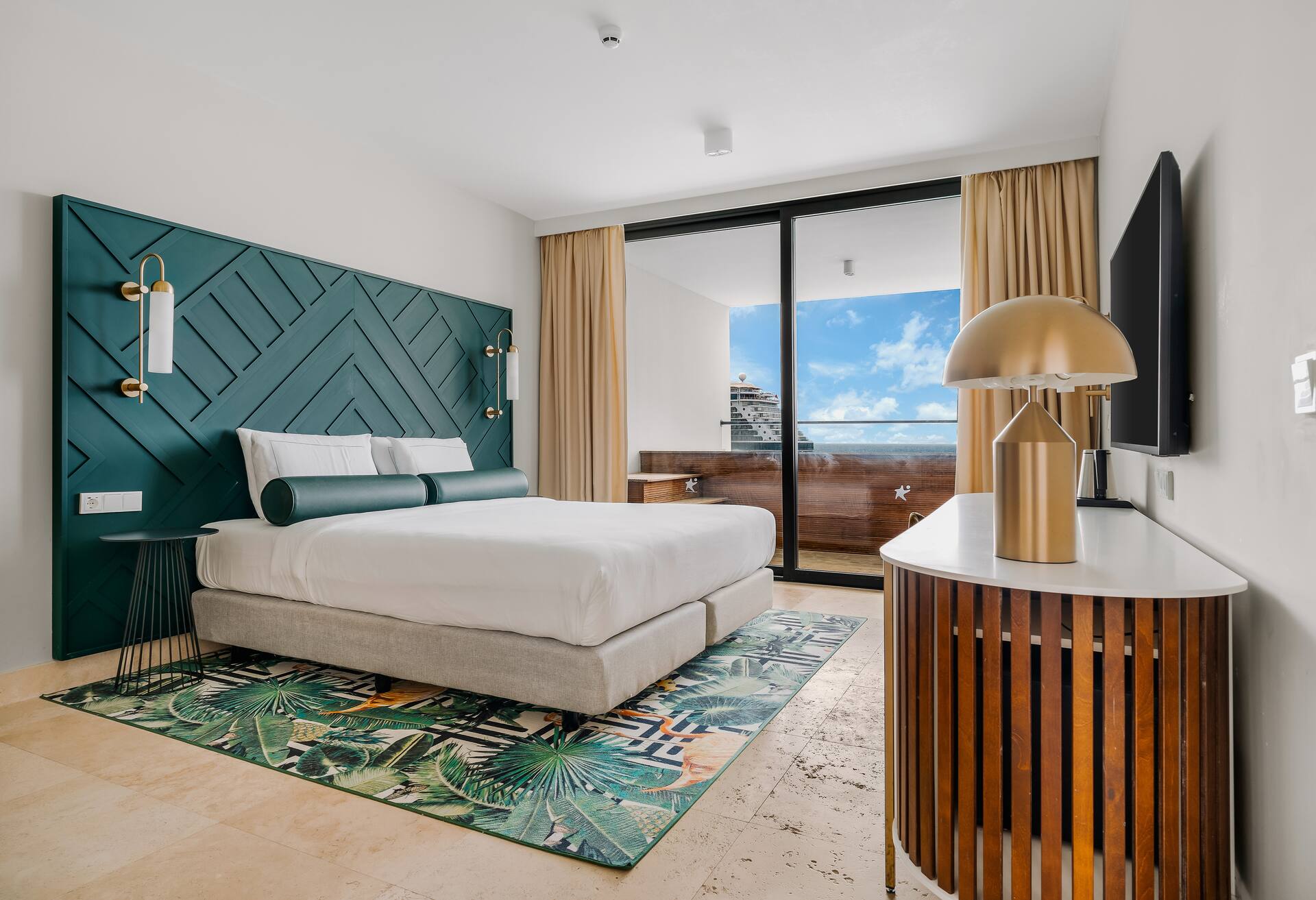 Presidential Suite Oceanview-2 Bedrooms Kings thumbnail 5