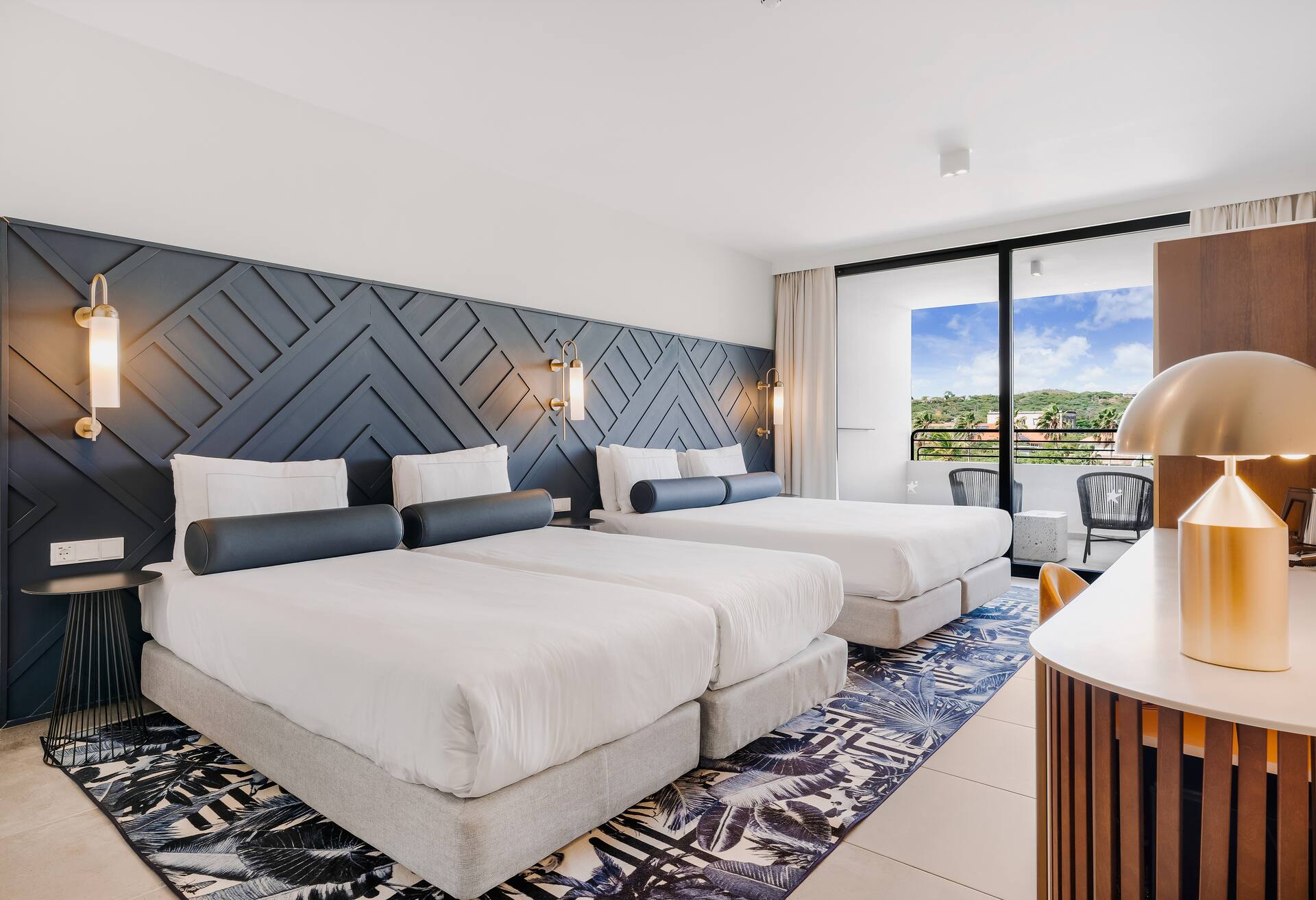 2 King Beds Guest Room