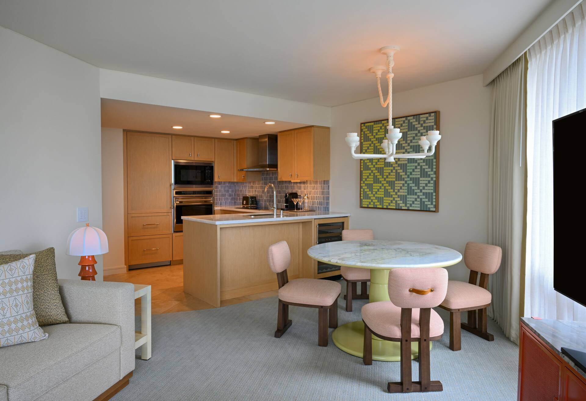 Deluxe 1 Bedroom Partial Ocean View Suite