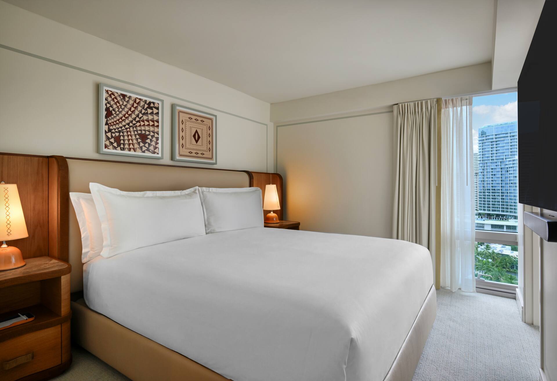 Deluxe 1 Bedroom City View Suite