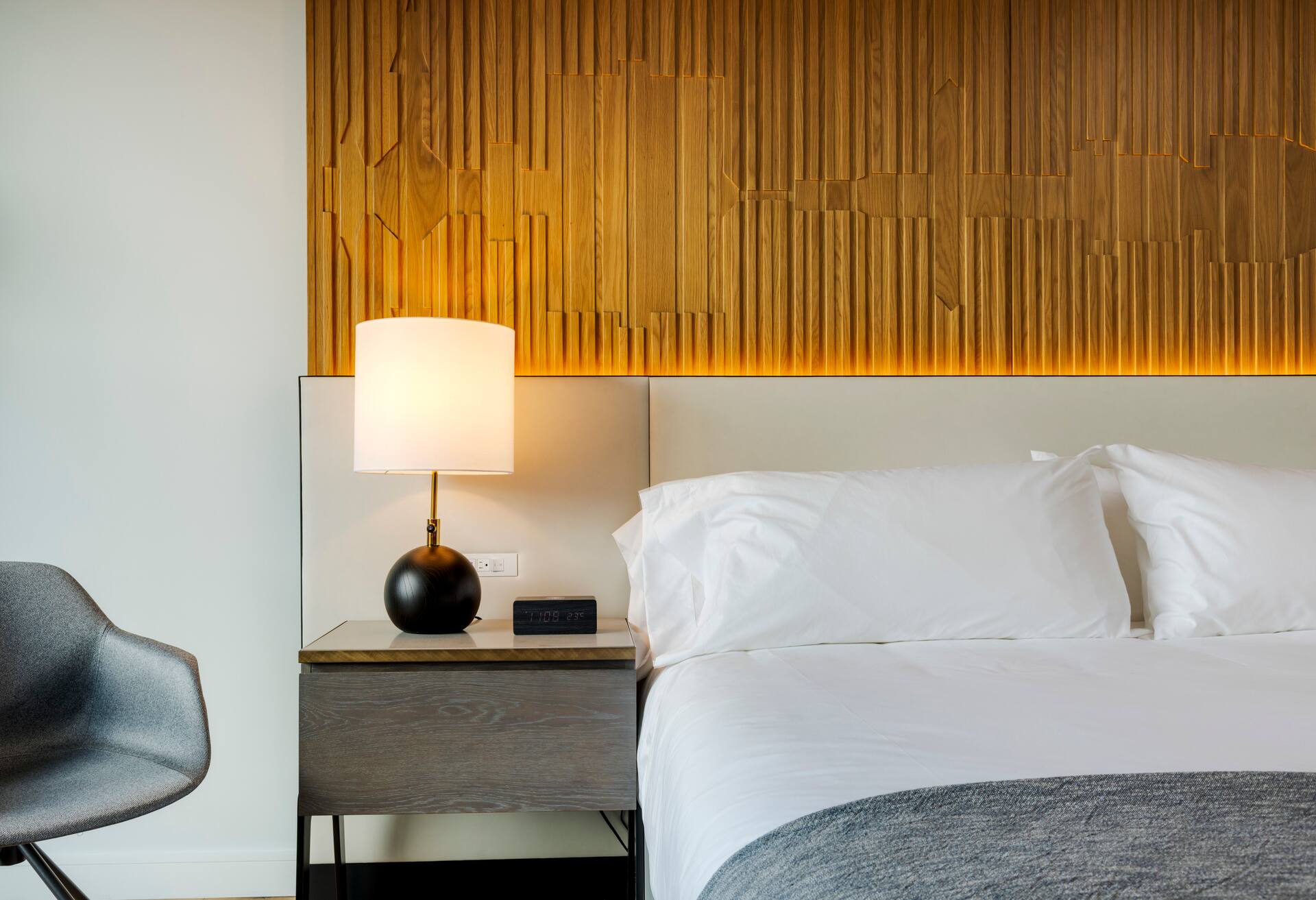 1 King Bed Room