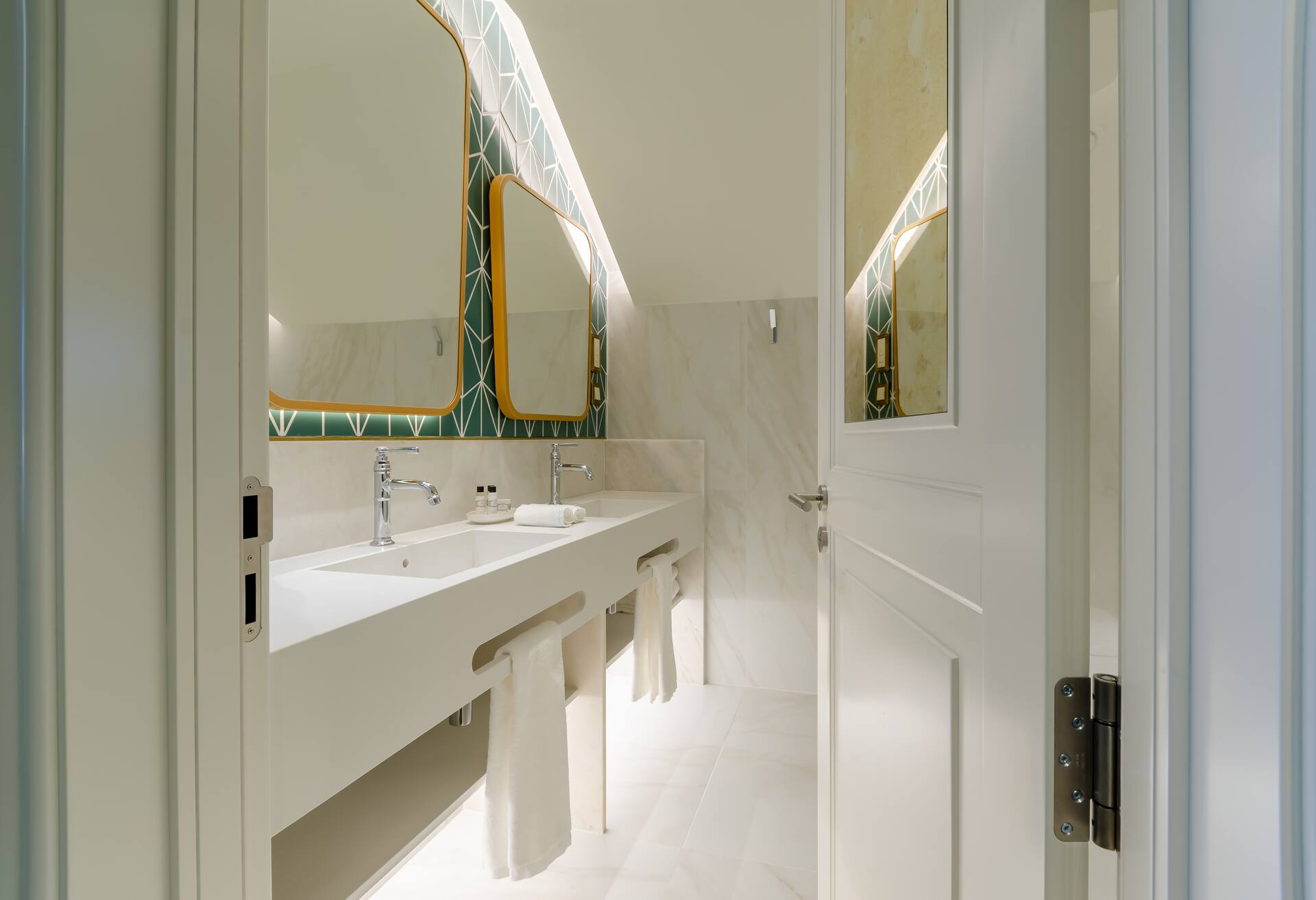 King Deluxe Room with Balcony