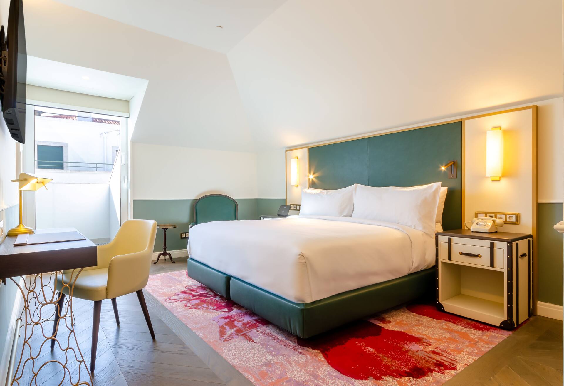 King Deluxe Room with Balcony