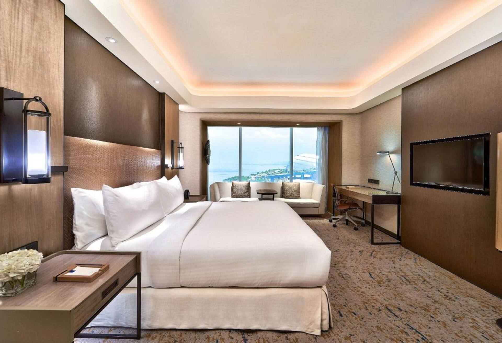 Bay View King Deluxe Room photo 3