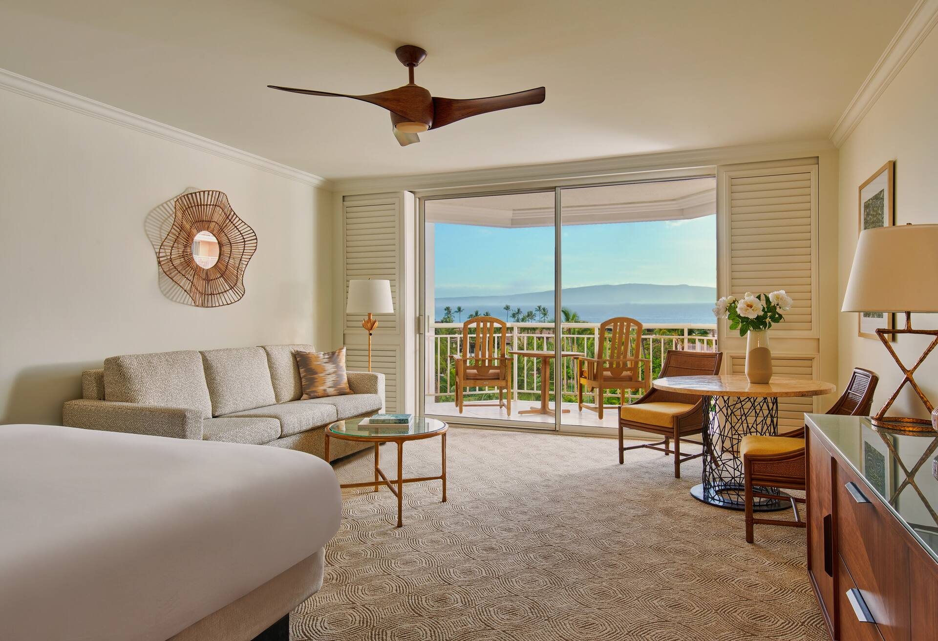 Deluxe Ocean View - 1 King Bed