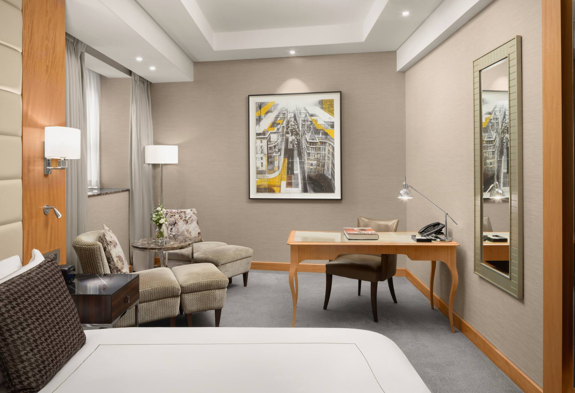 King Executive Accessible with Lounge Access thumbnail 6