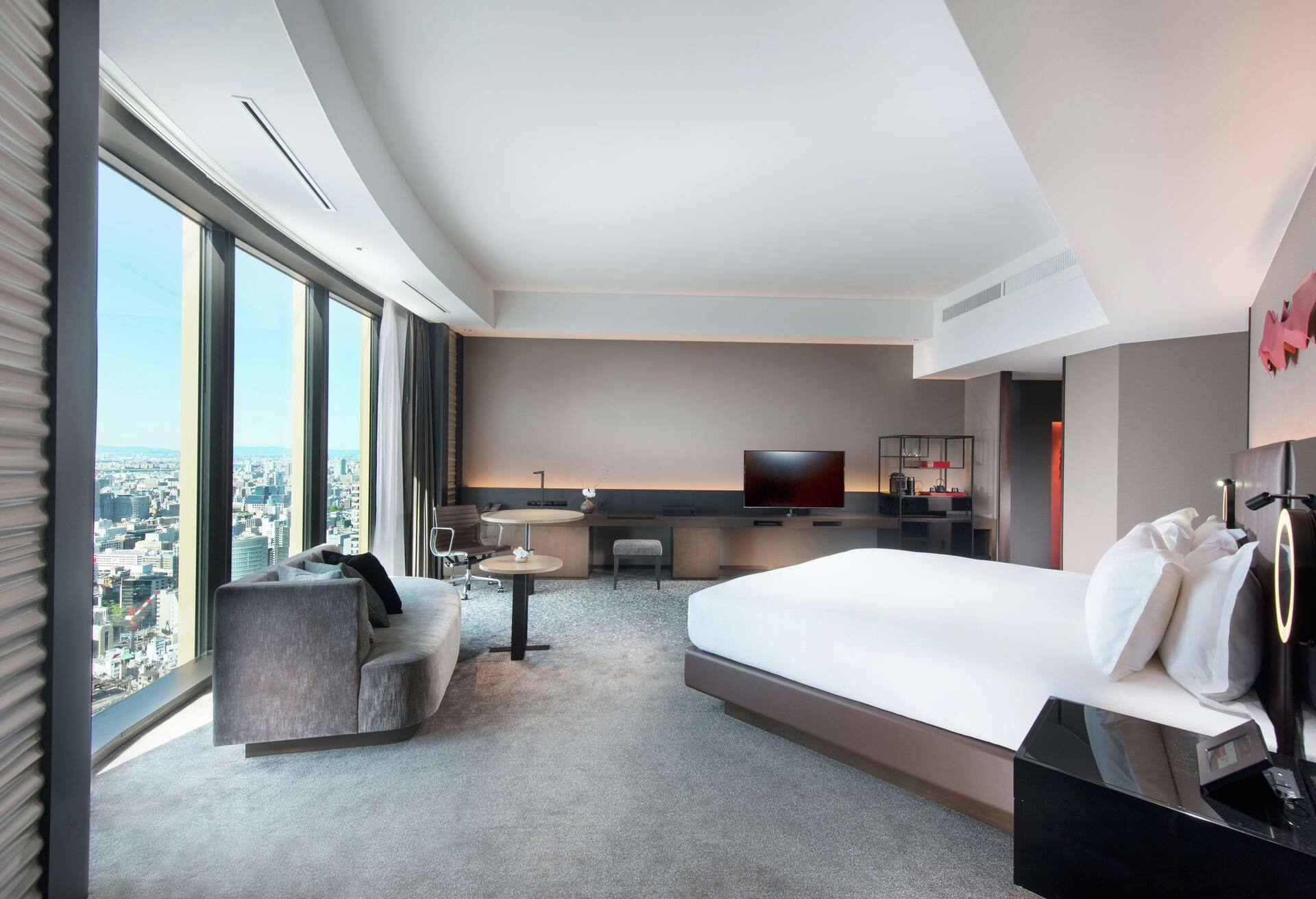 King Executive Corner Room