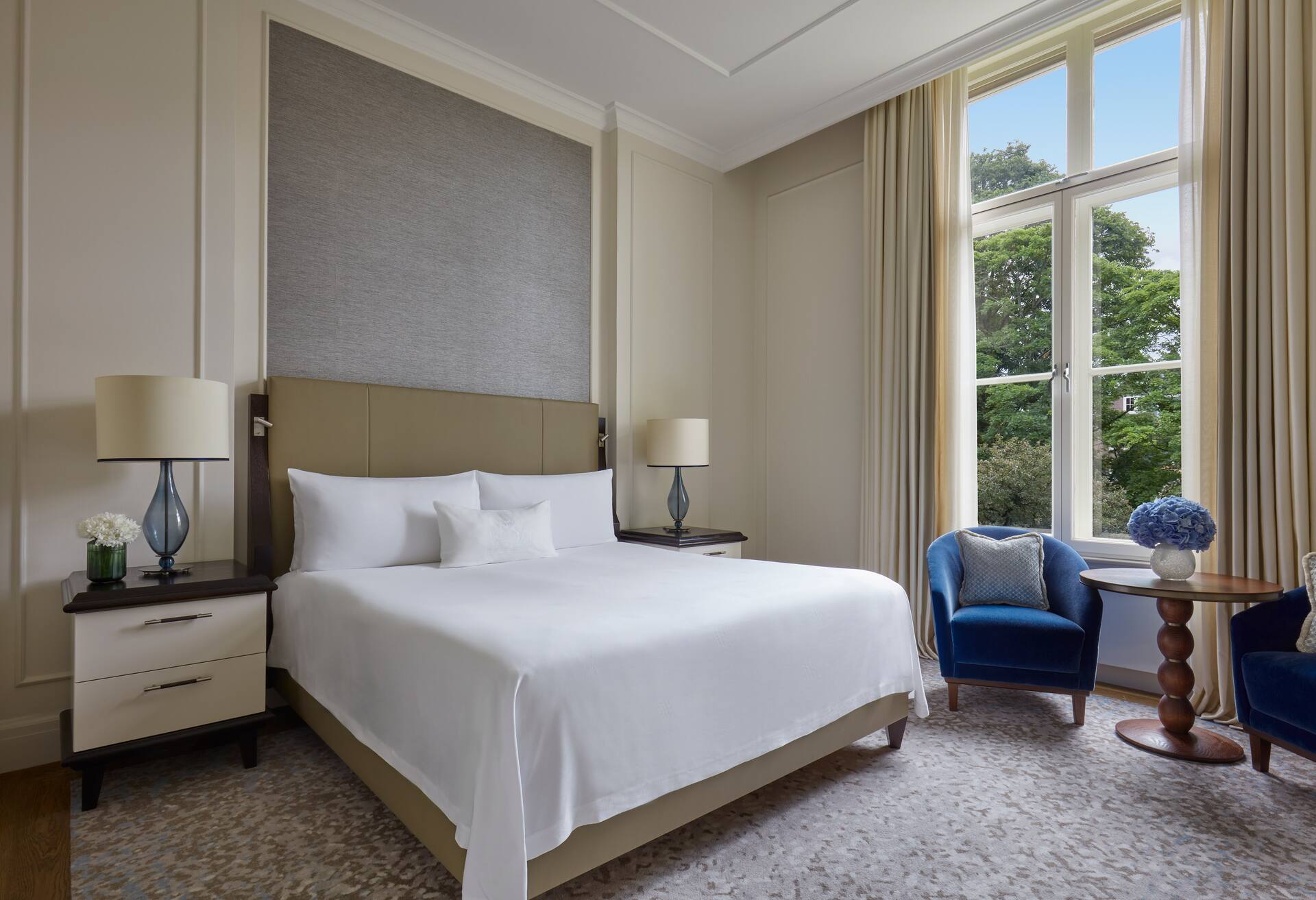 King Grand Premier Room