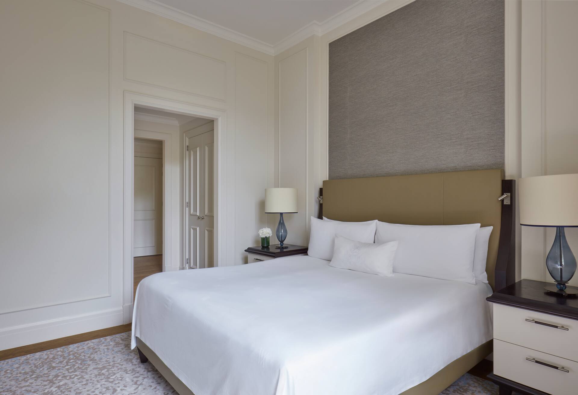 King Grand Premier Room