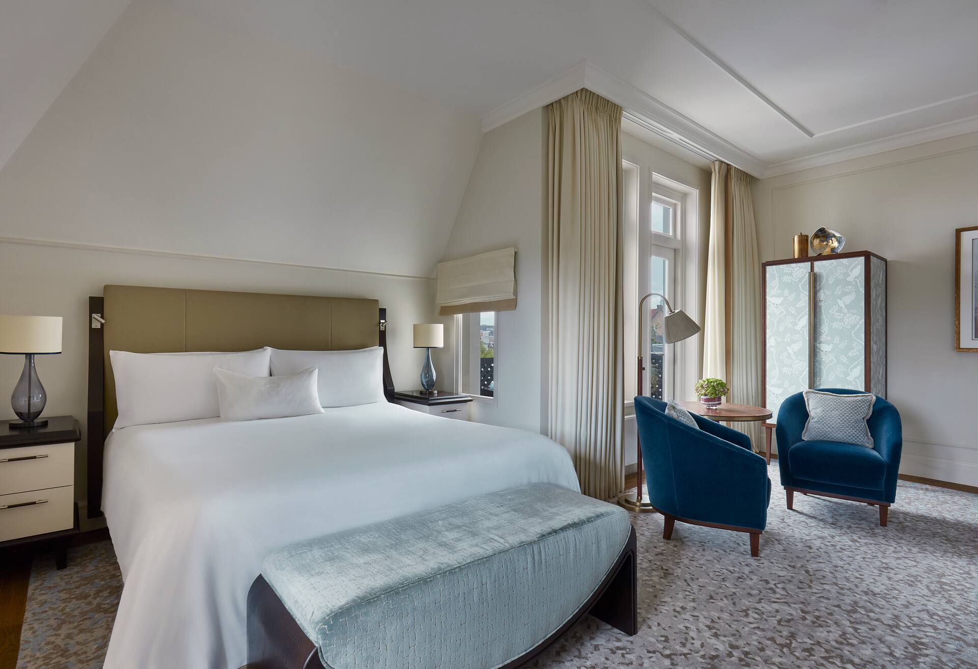 King Grand Premier with Balcony