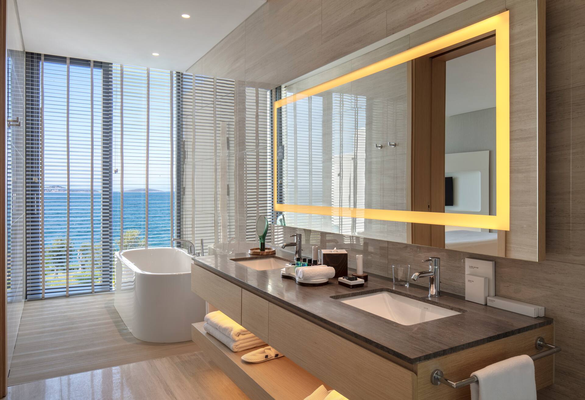 King Junior Suite with Balcony and Sea View