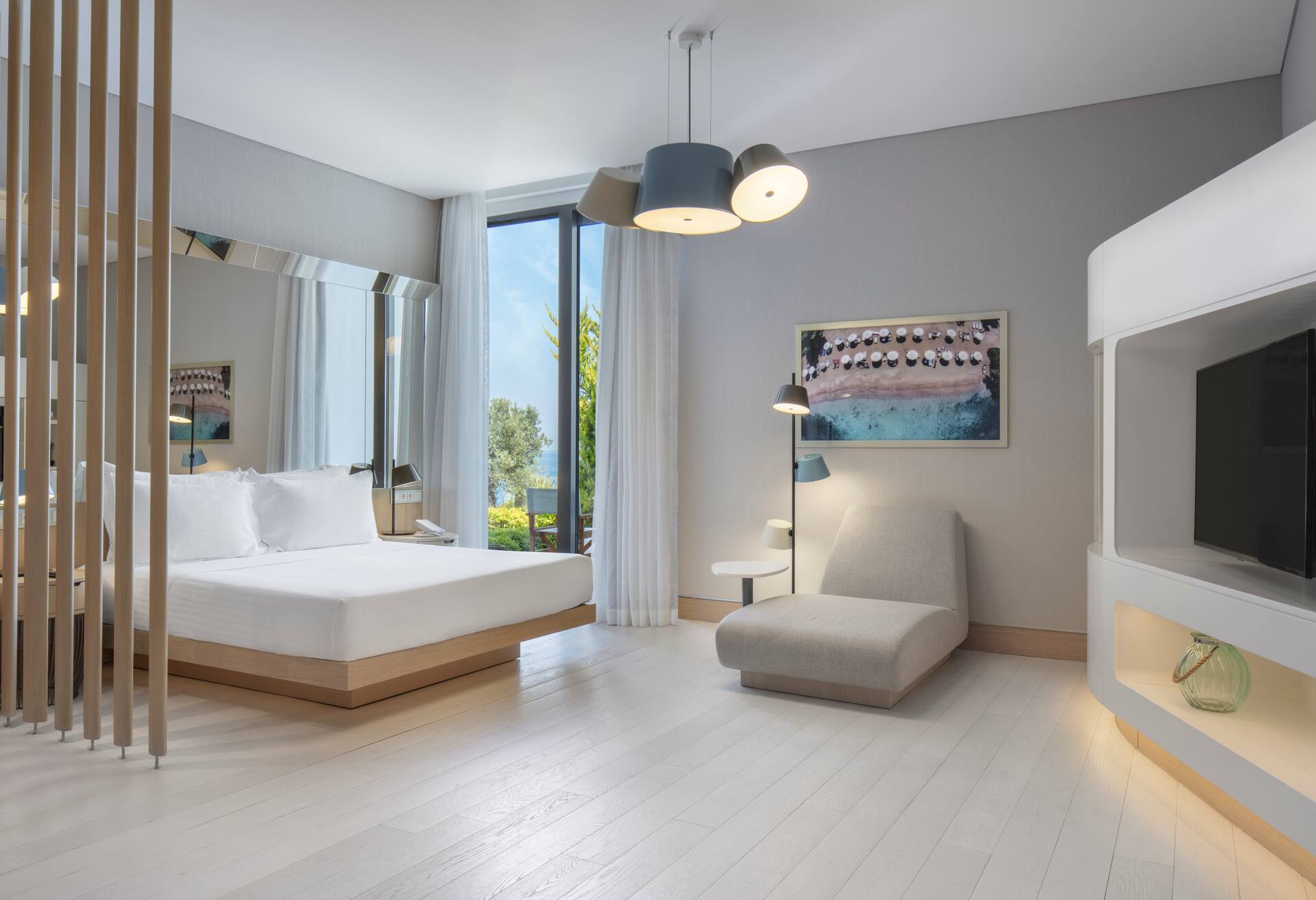 Family Suite W/private Pool and Garden View