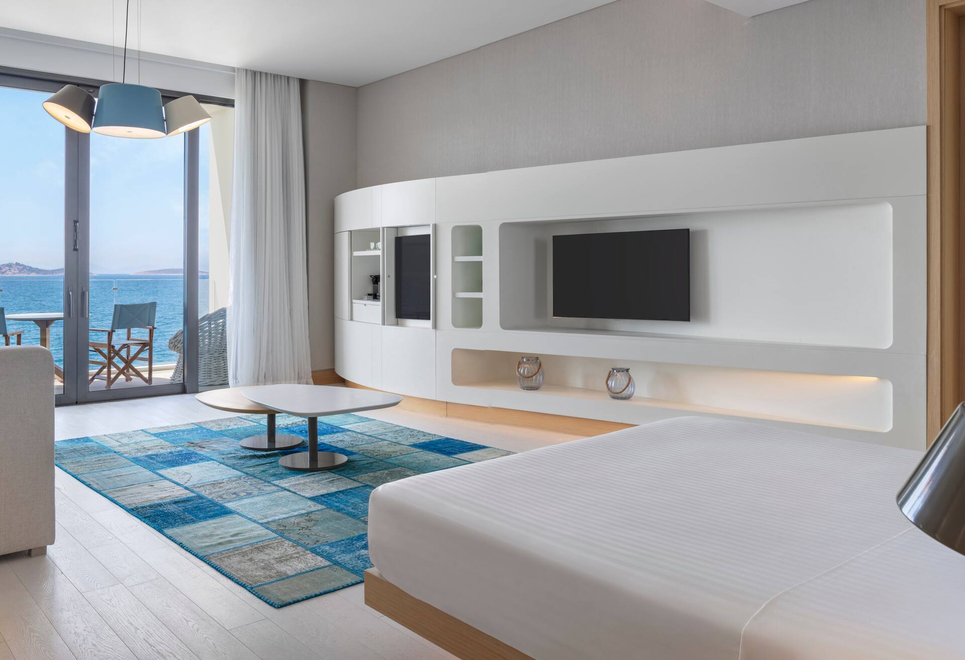 King Junior Suite with Balcony and Sea View thumbnail 6