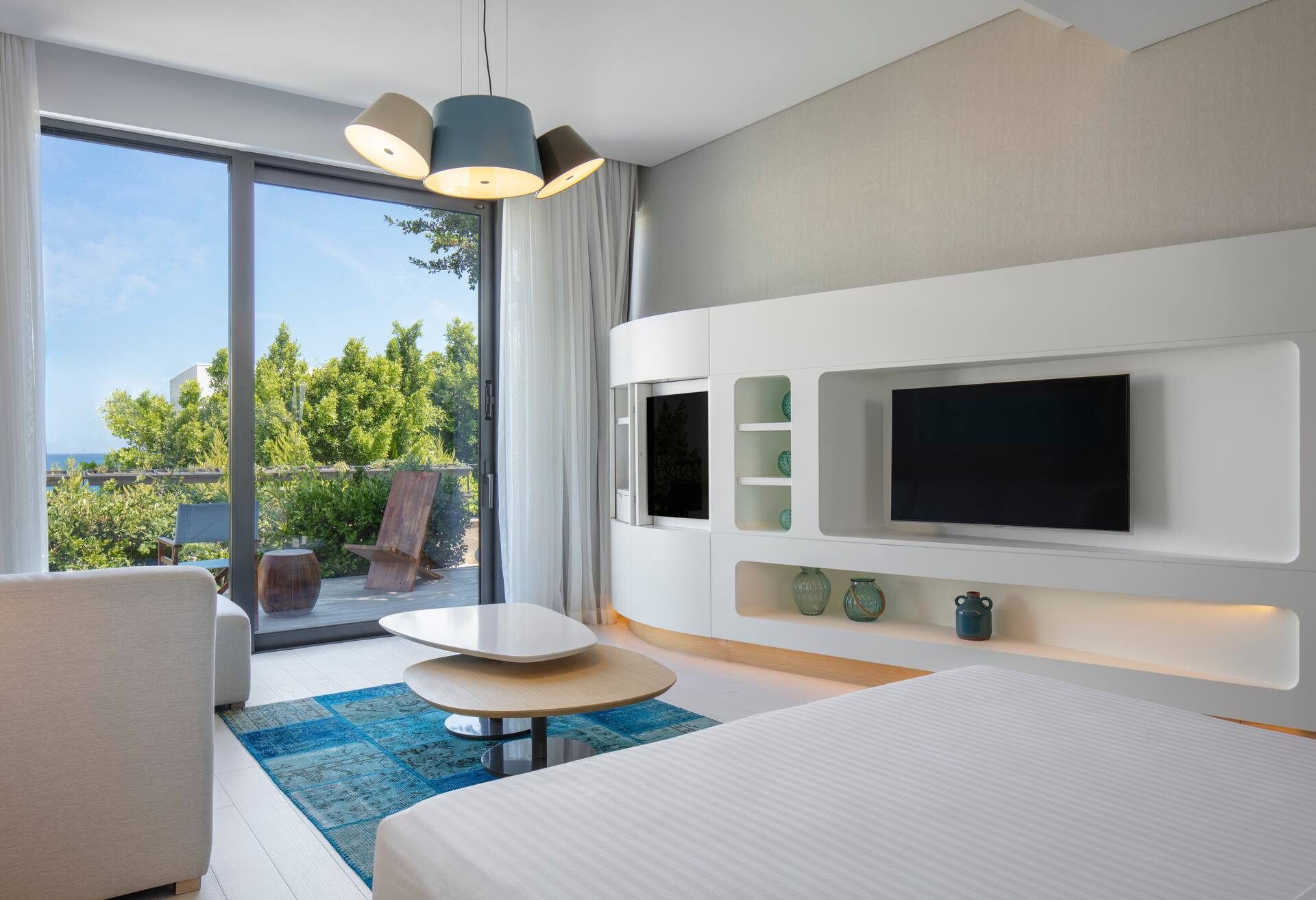 King Deluxe Accessible Room-partial Sea View
