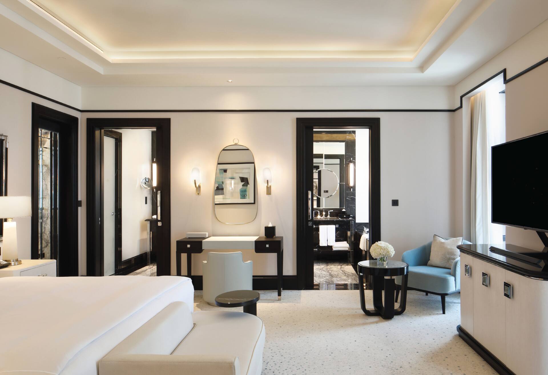King Deluxe Accessible Room photo 2
