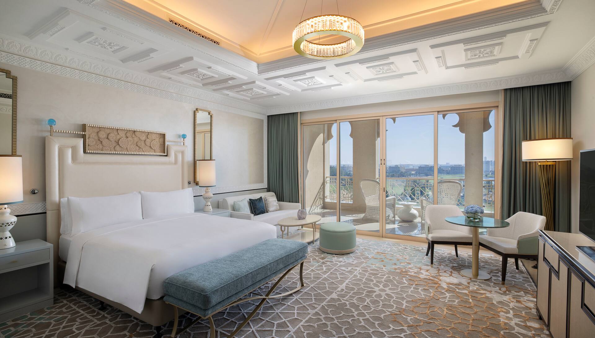 King Premier Golf Course View Room photo 1