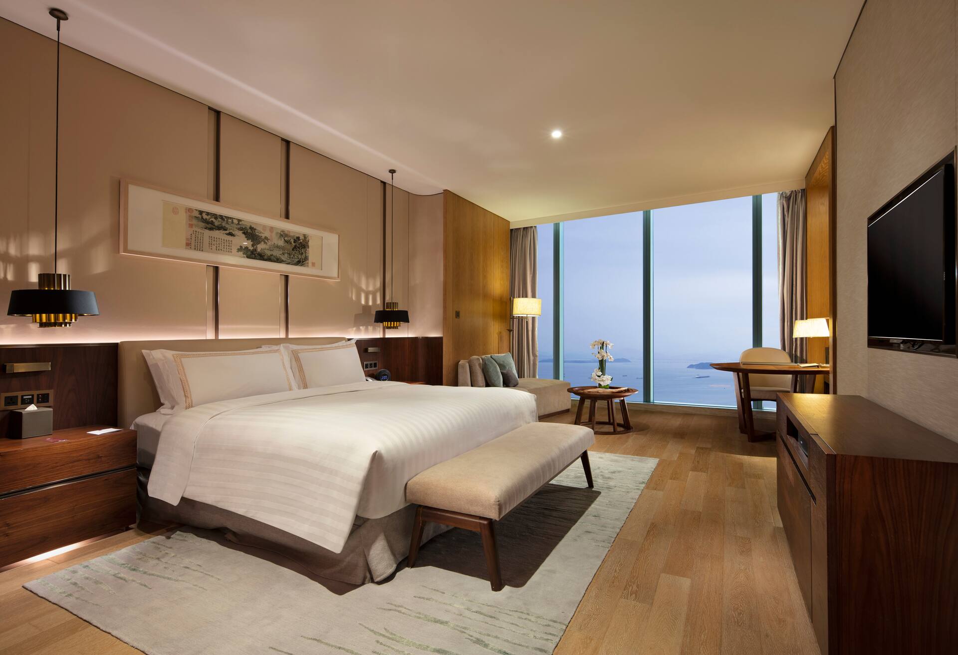 King Premier Sea View