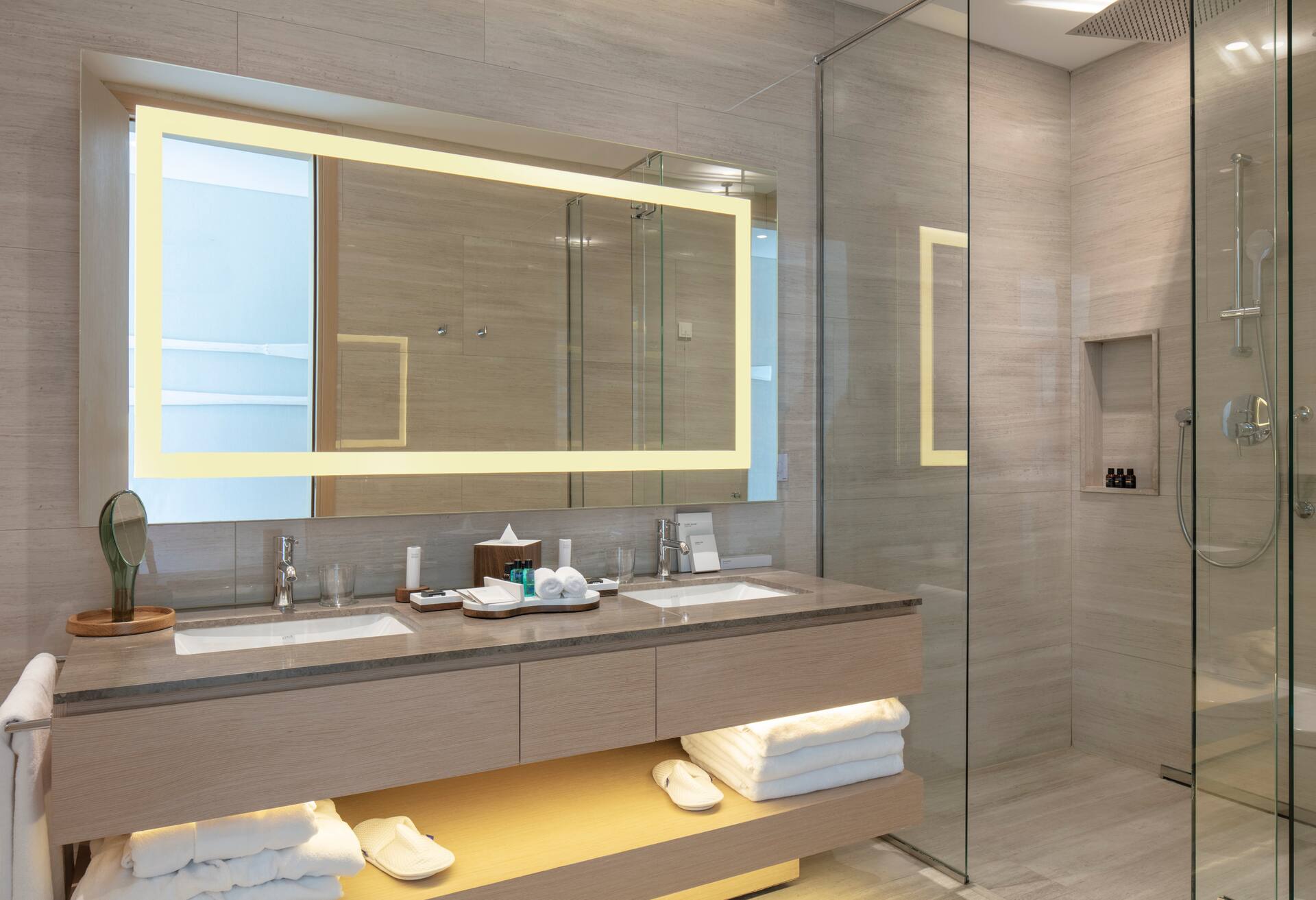 One Bedroom Suite W/private Pool and Sea View thumbnail 6