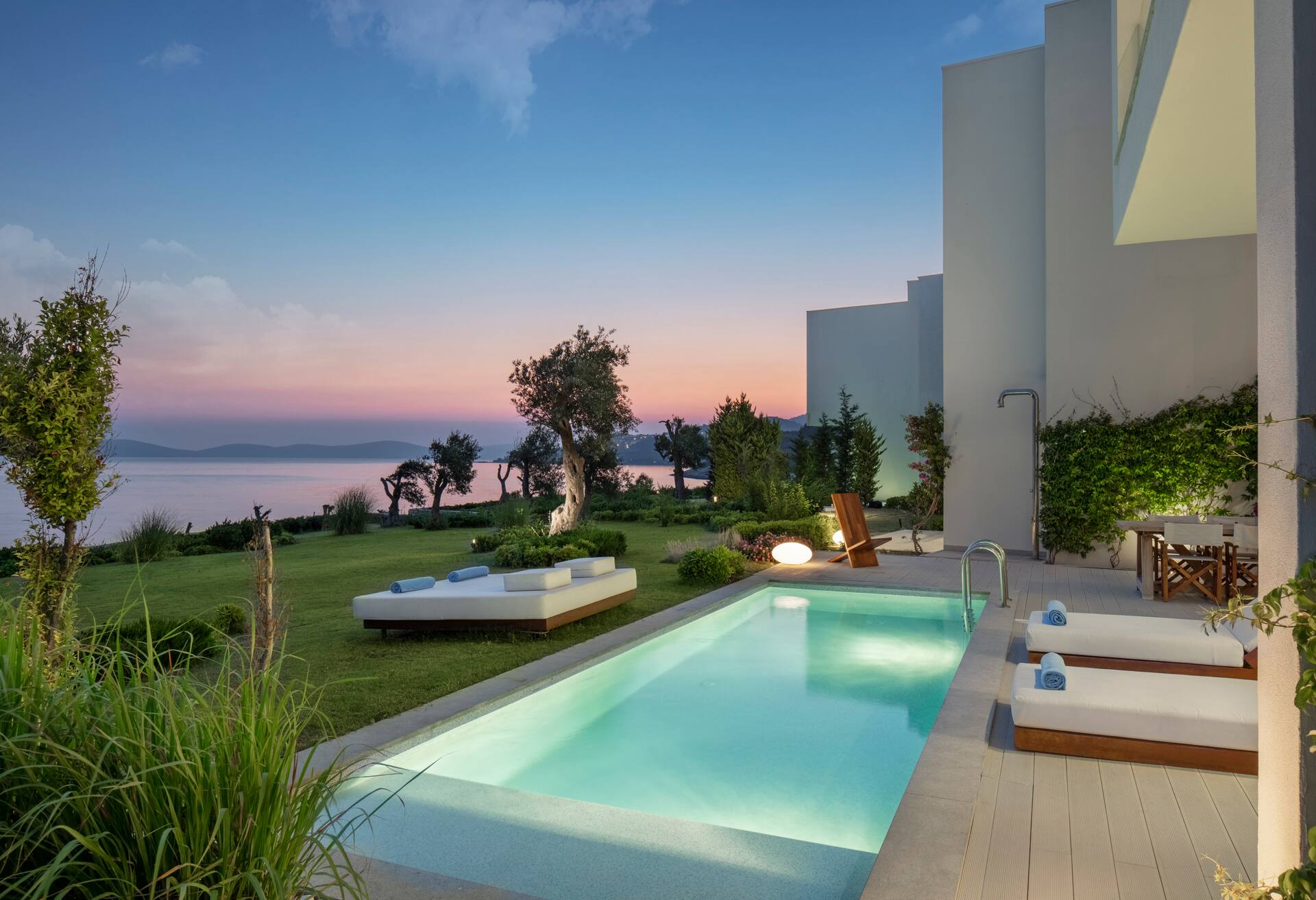 One Bedroom Suite W/private Pool and Sea View thumbnail 5