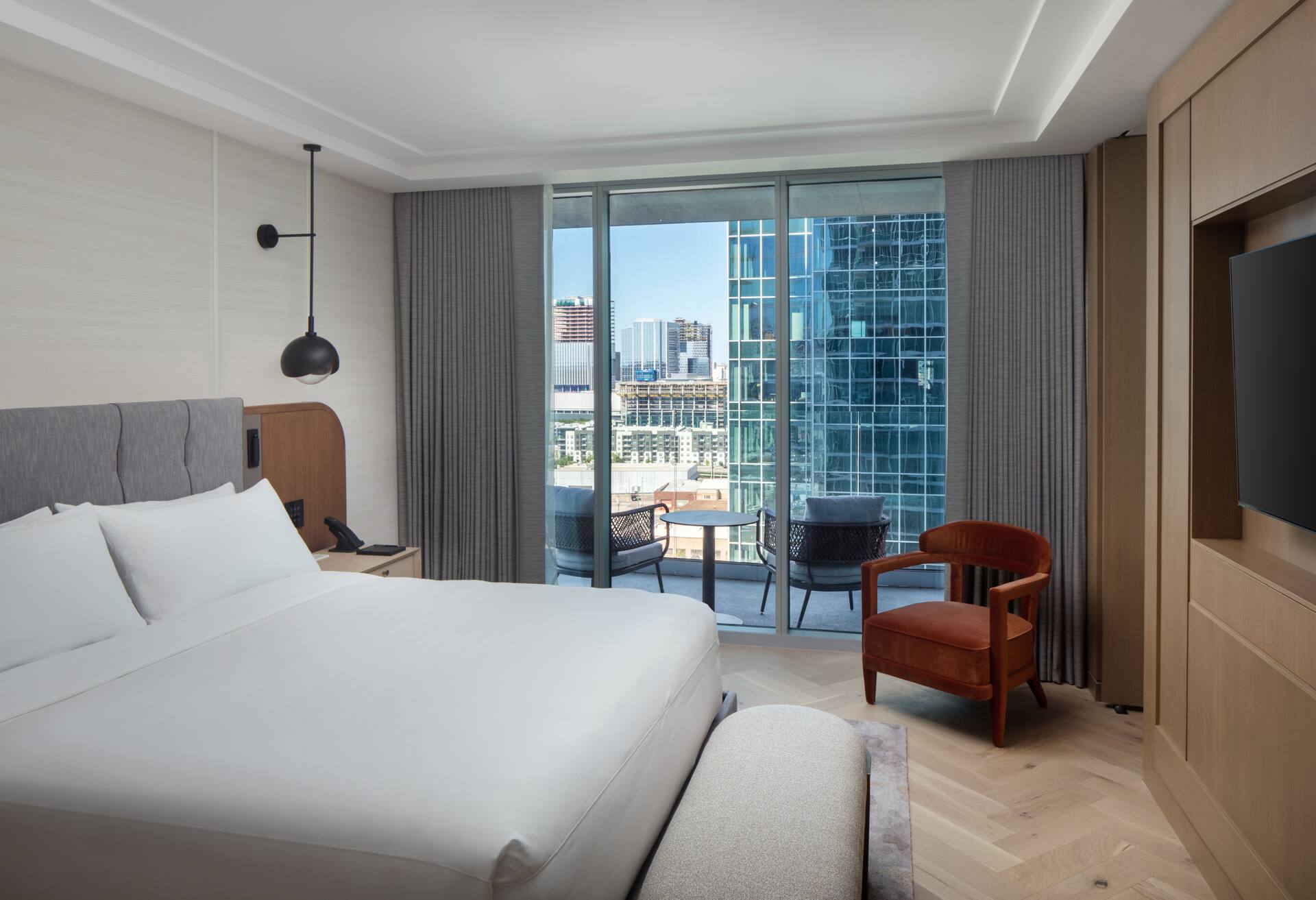 One Bedroom Suite with Balcony - One King Bed